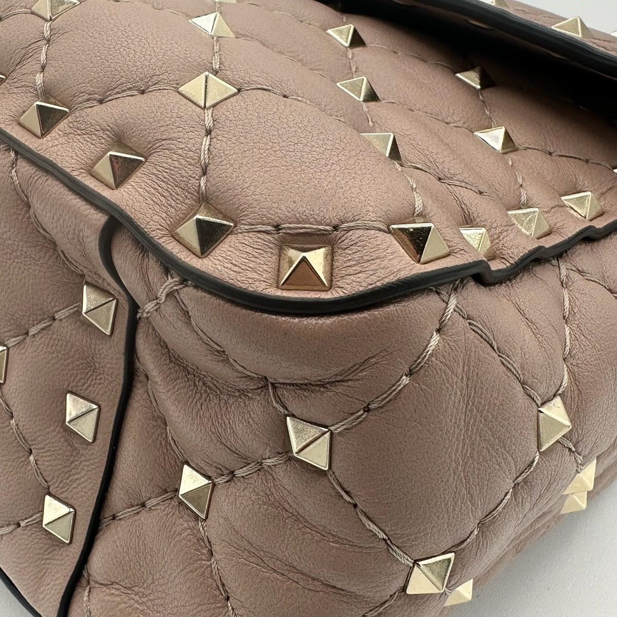 Valentino Valentino Garavani Rockstud Spike Bag in Beige Leather Size ONE SIZE - 4 Thumbnail