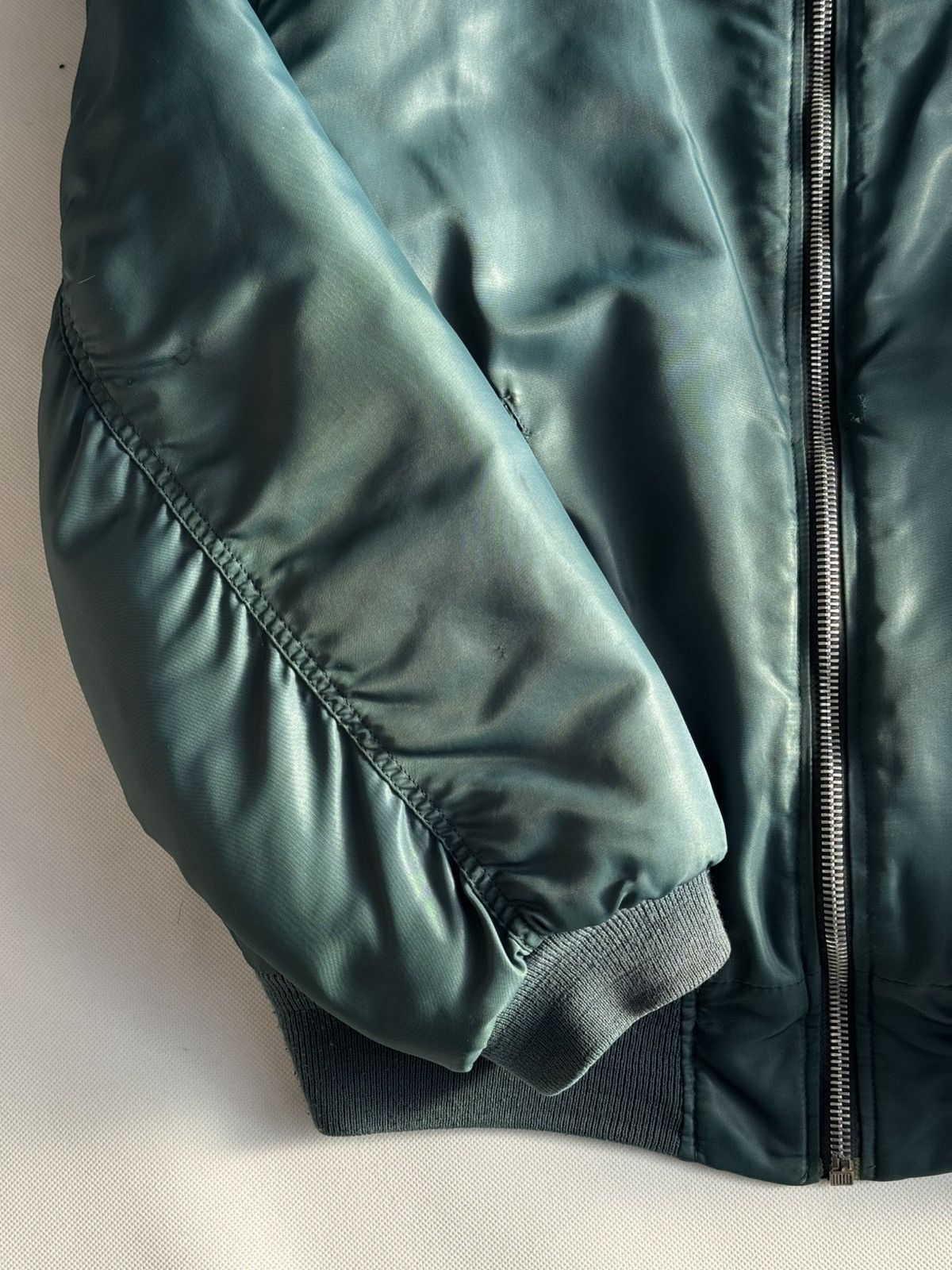 Vintage Vintage Boxy Faded MA1 Bomber Jacket Alpha Industries Style Size US L / EU 52-54 / 3 - 17 Thumbnail