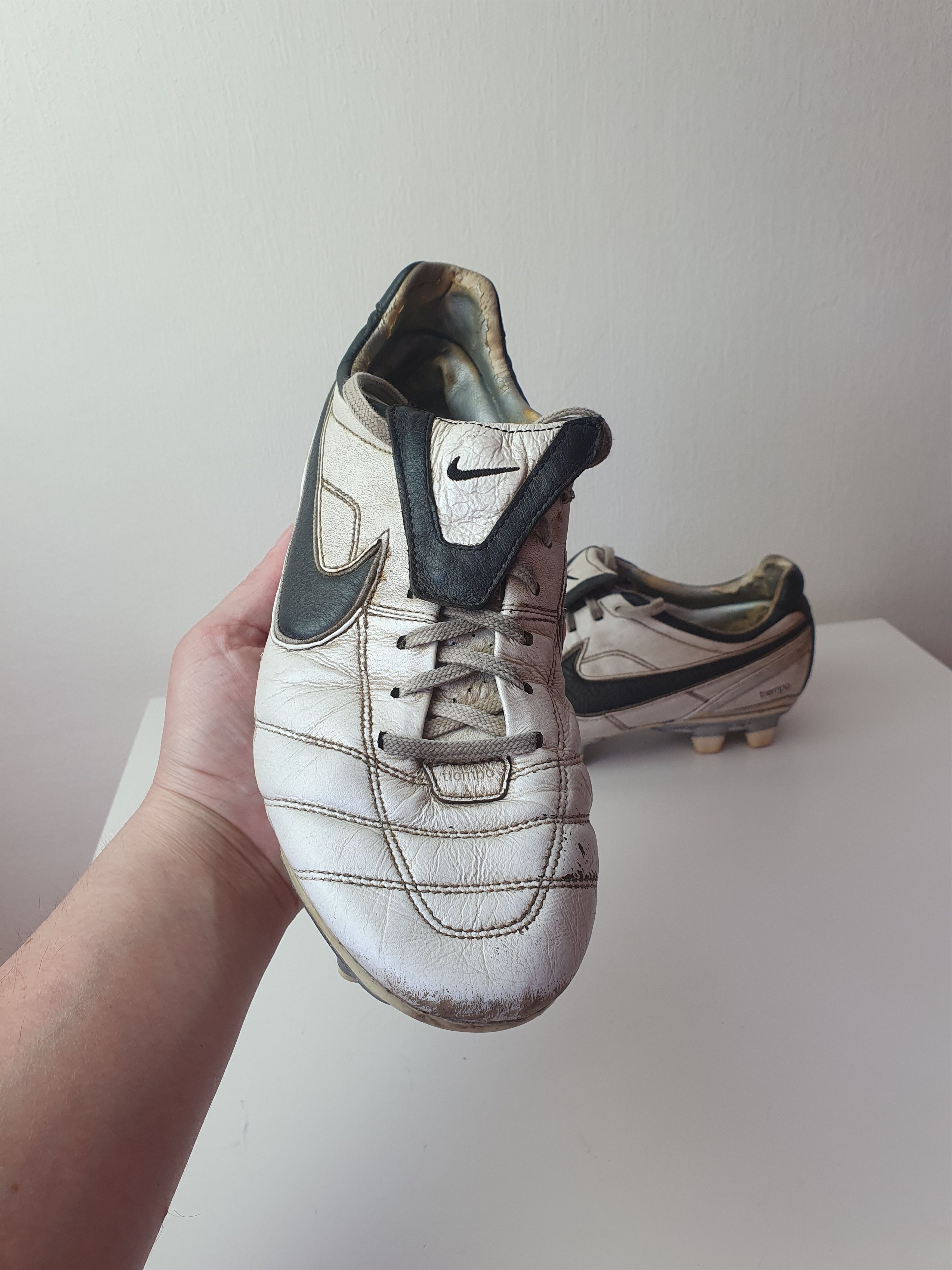 Nike Vintage Football Boots Nike Air Zoom Tiempo Legend II Size US 9 / EU 42 - 4 Thumbnail