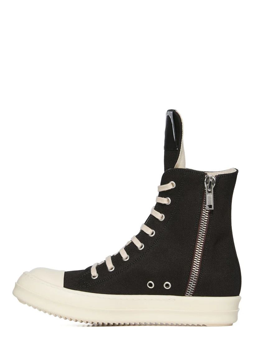 【RICK OWENS】DRKSHDW SS25 HOLLYWOOD SNEAKS OVERDYED DENIM Rick Owens DRKSHDW | SS25 Hollywood - Bias bootcut jeans