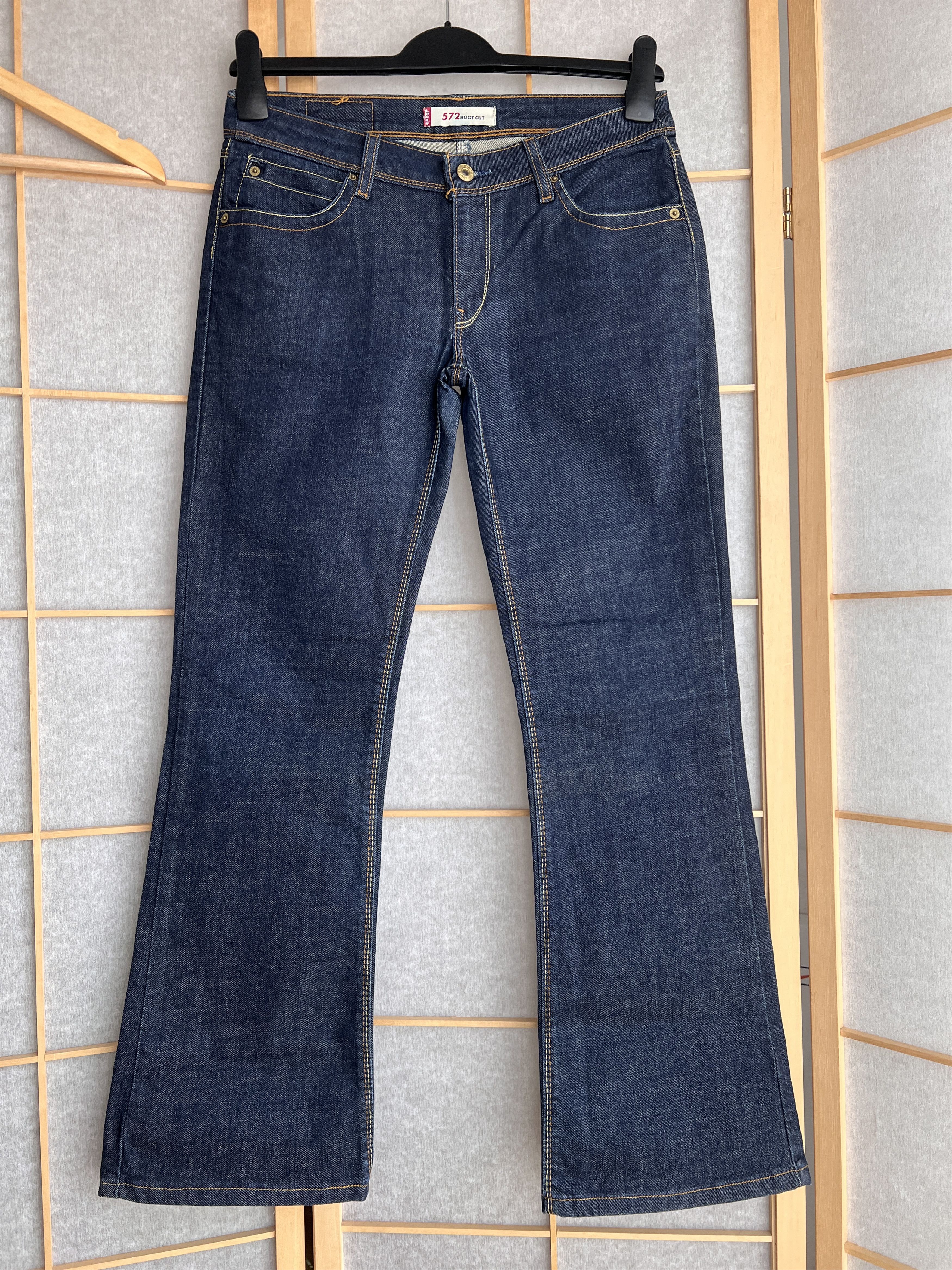 Levi's Vintage Clothing Levis 572 Low rise boot cut flared denim jeans y2k pants 00s Size US 31 - 7 Thumbnail