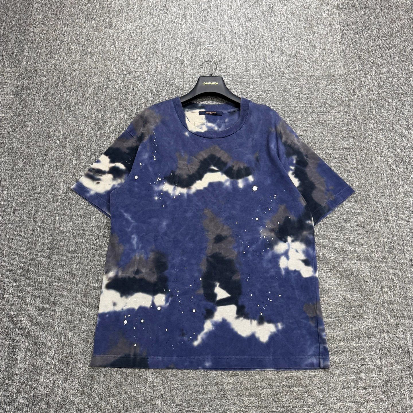 Louis Vuitton LV Tie-Dye Short Sleeve Tee M Size US M / EU 48-50 / 2 - 1 Thumbnail