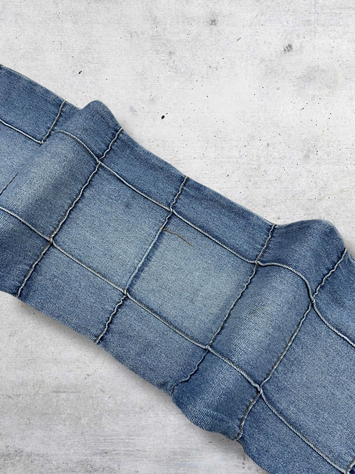Japanese Brand VINTAGE NEW SPORTS USA 90S OG FLARED KINKY DISTRESSED DENIM Size US 27 - 8 Thumbnail