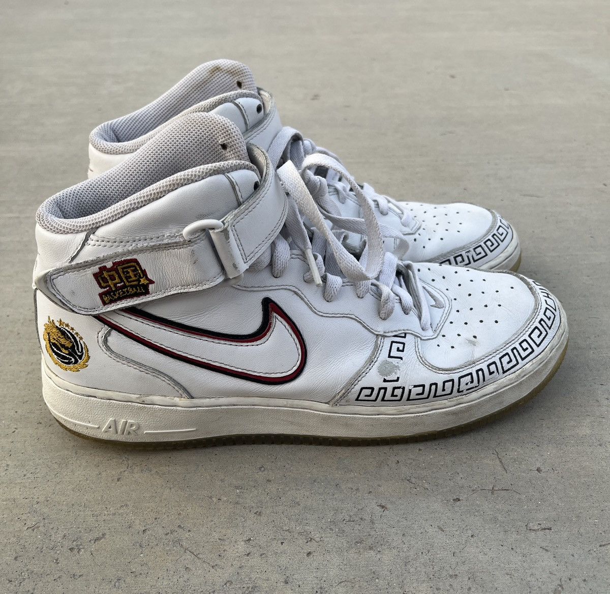 Nike Nike Air Force 1 ‘China’ Mid Chinese Basketball Sneakers Size US 10.5 / EU 43-44 - 2 Thumbnail