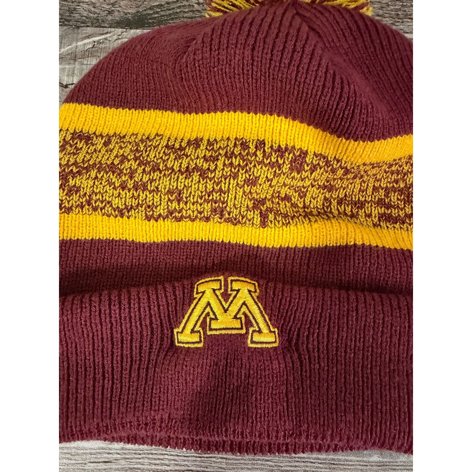 NCAA University of Minnesota Gophers Nike Winter Hat/Beanie Size ONE SIZE - 5 Thumbnail