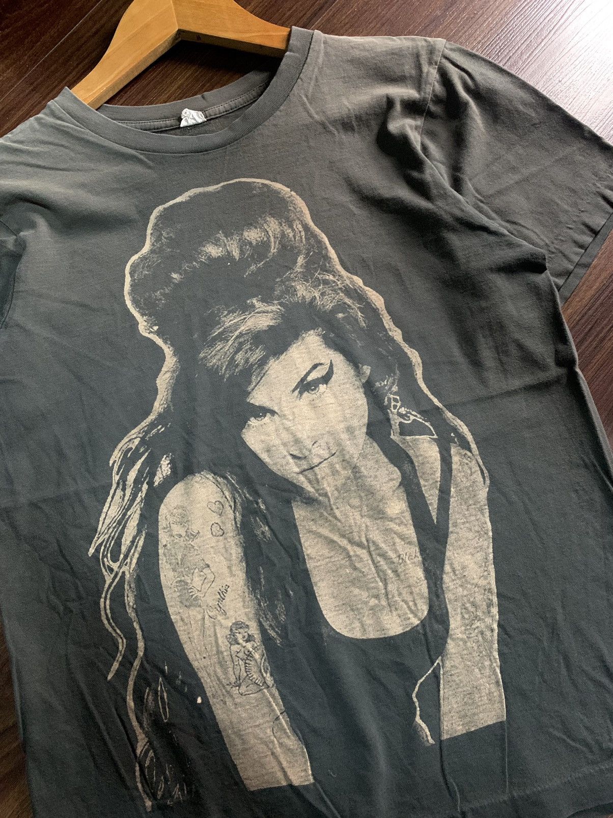 Vintage VINTAGE AMY WINEHOUSE TSHIRT Size US S / EU 44-46 / 1 - 3 Thumbnail