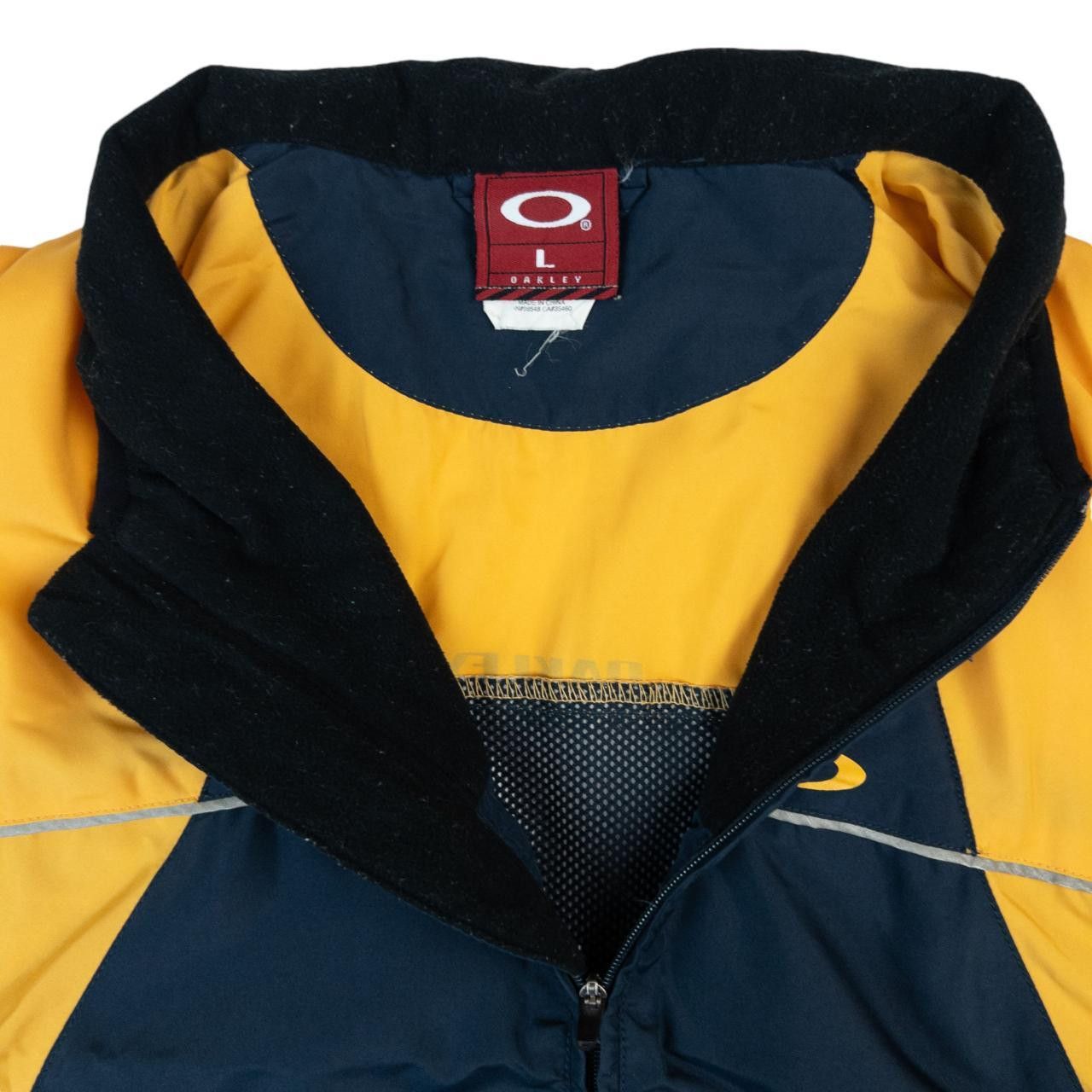 Oakley Vintage Oakley Lightweight Zip Up Gilet Size L Size US L / EU 52-54 / 3 - 4 Thumbnail