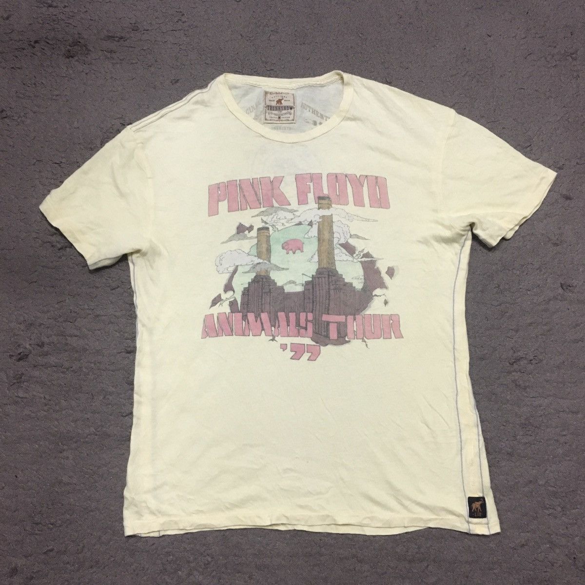 image of Vintage 2005 Pink Floyd Animal Tour Tshirt in Yellow, Men's (Size Small)