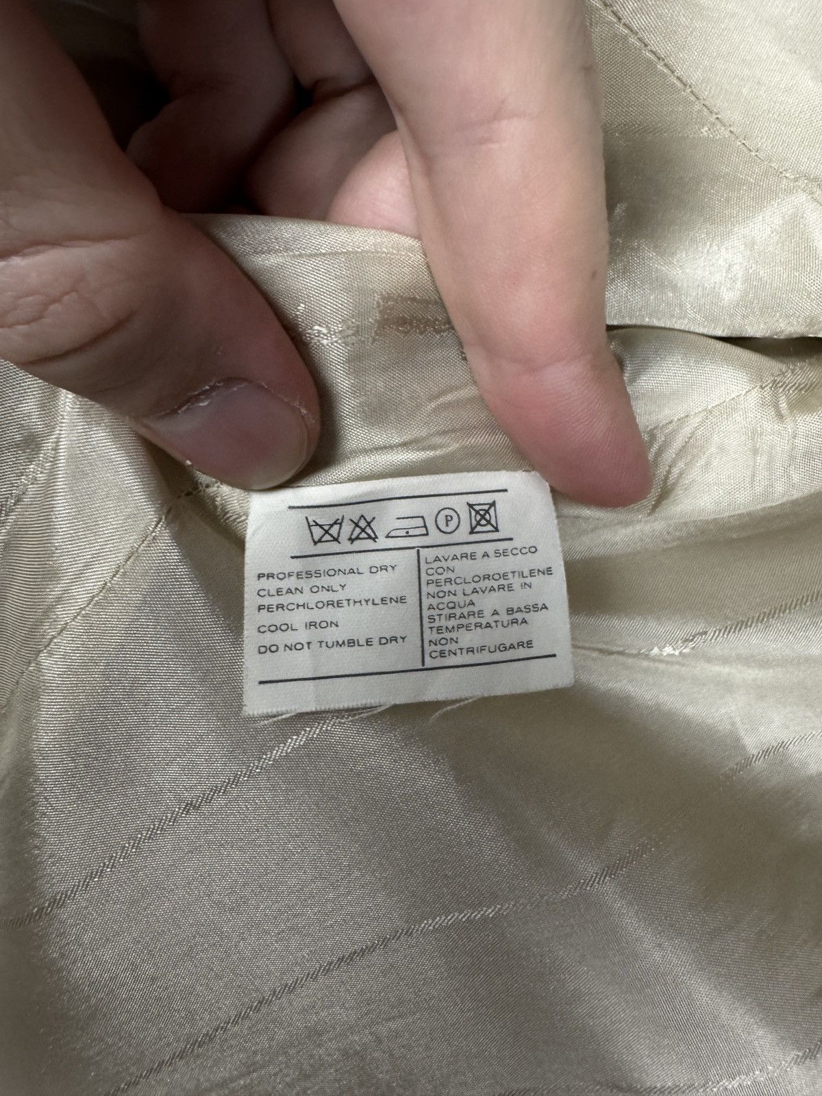 Salvatore Ferragamo Salvatore Ferragamo Vintage Blazer Jacket Cashemire/Silk 44 Size M / US 6-8 / IT 42-44 - 8 Thumbnail