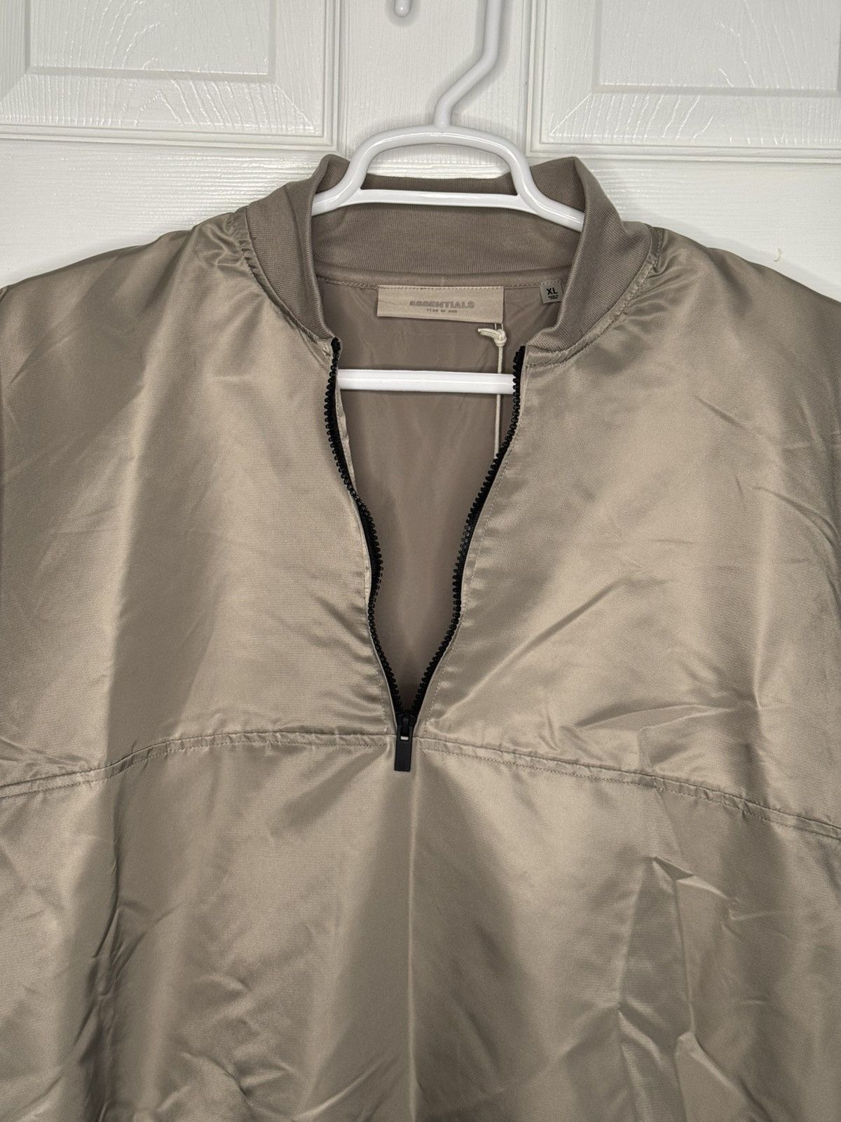 Fear of God Fear of God ESSENTIALS Nylon 1/4 Zip Size US XL / EU 56 / 4 - 2 Thumbnail