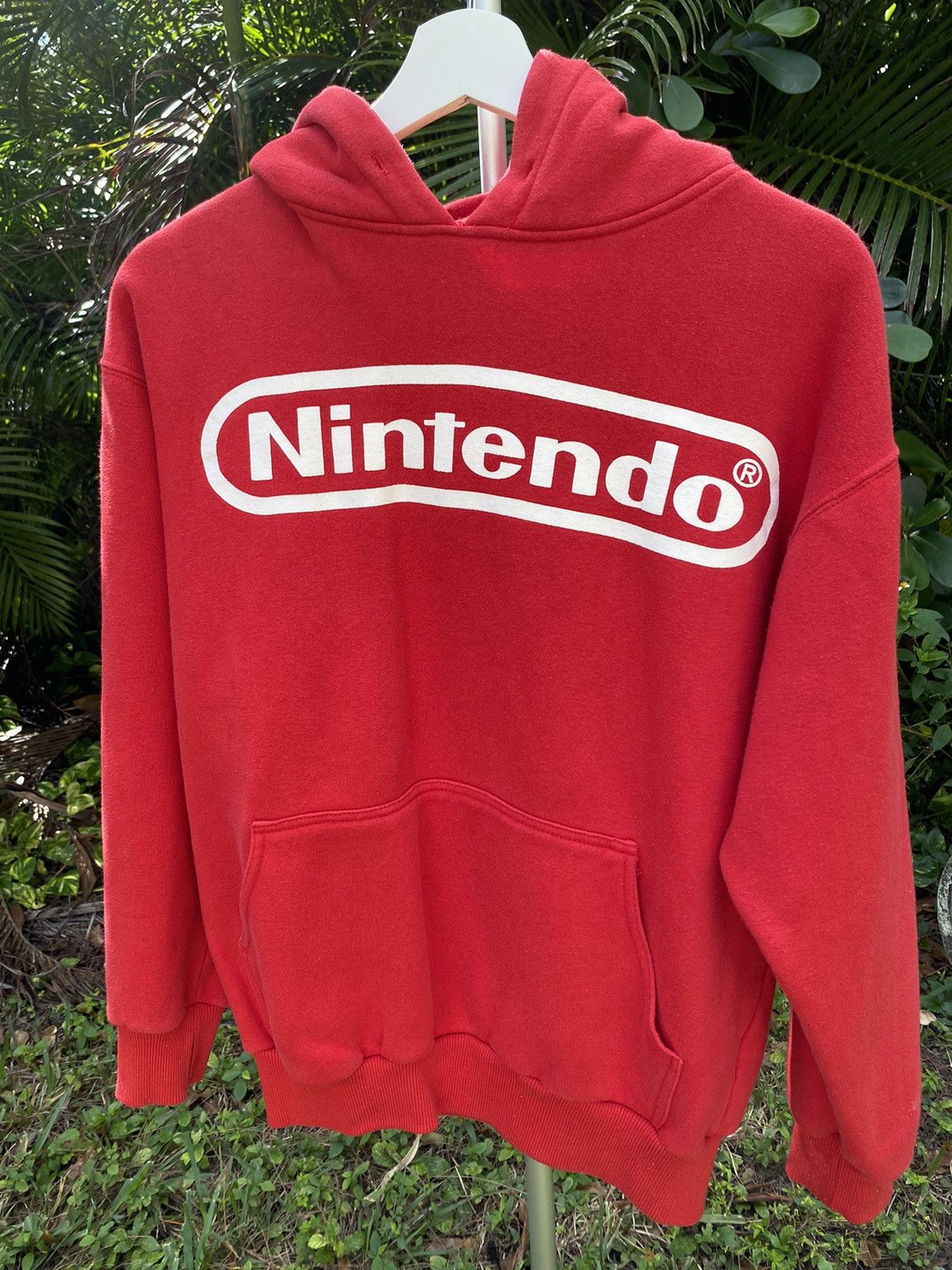 Vintage Vintage Nintendo Hoodie Sweater Red Y2K Boxy Spell Out sz S Size US S / EU 44-46 / 1 - 1 Thumbnail