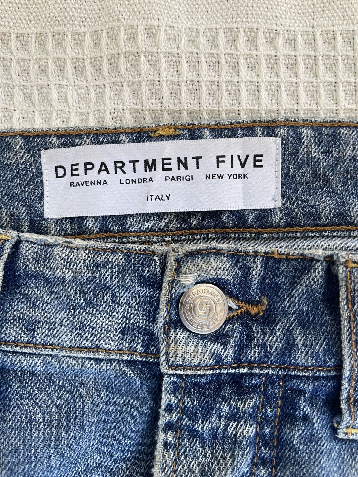 DEPARTMENT5 Thrashed🔥DEPARTMENT 5🔥Scab Distressed Light Wash Denim Size US 34 / EU 50 - 16 Thumbnail