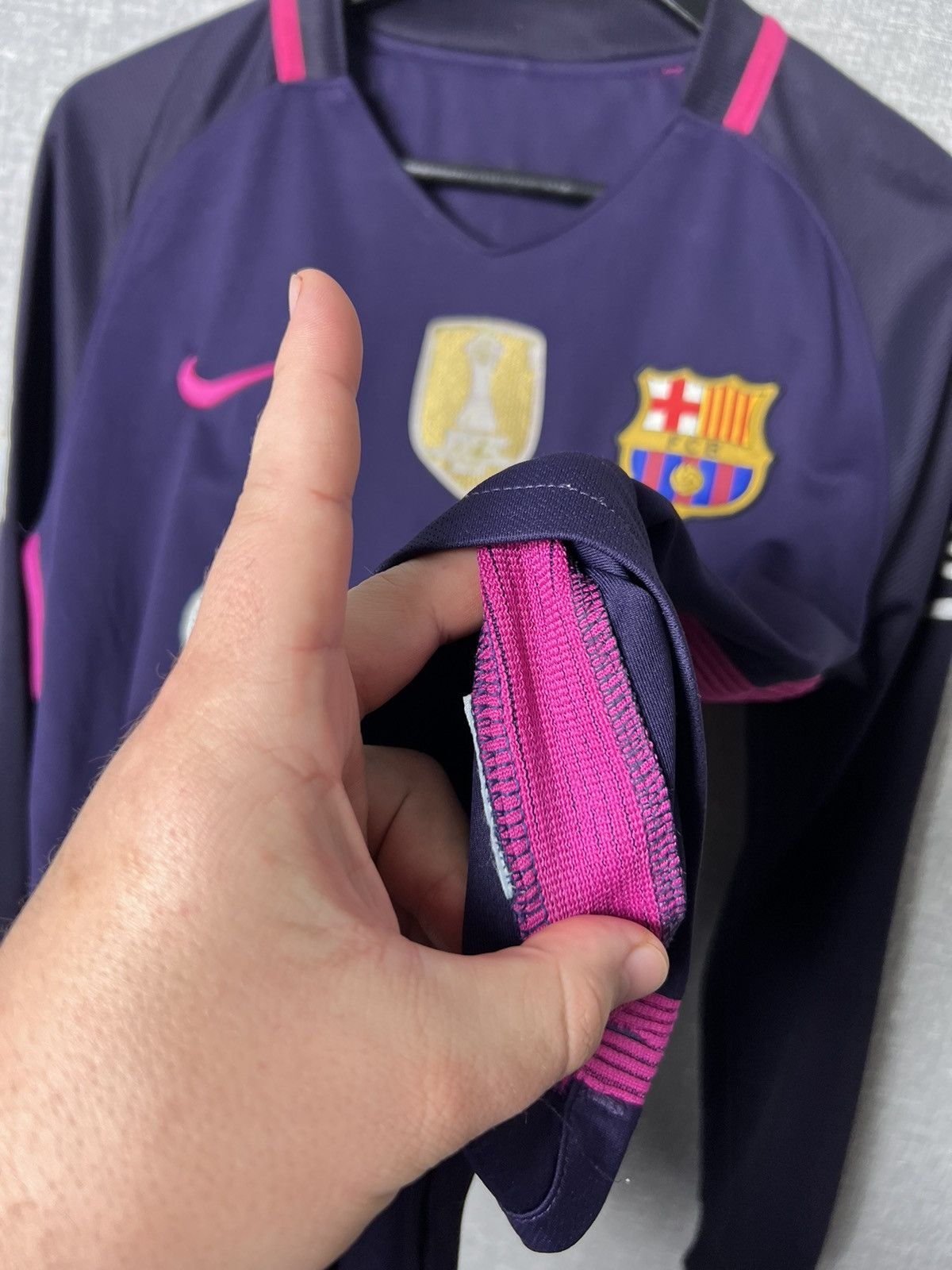 Nike #9 Suarez Barcelona Nike 2016/17 Away Long Sleeve Jersey Size US S / EU 44-46 / 1 - 18 Thumbnail