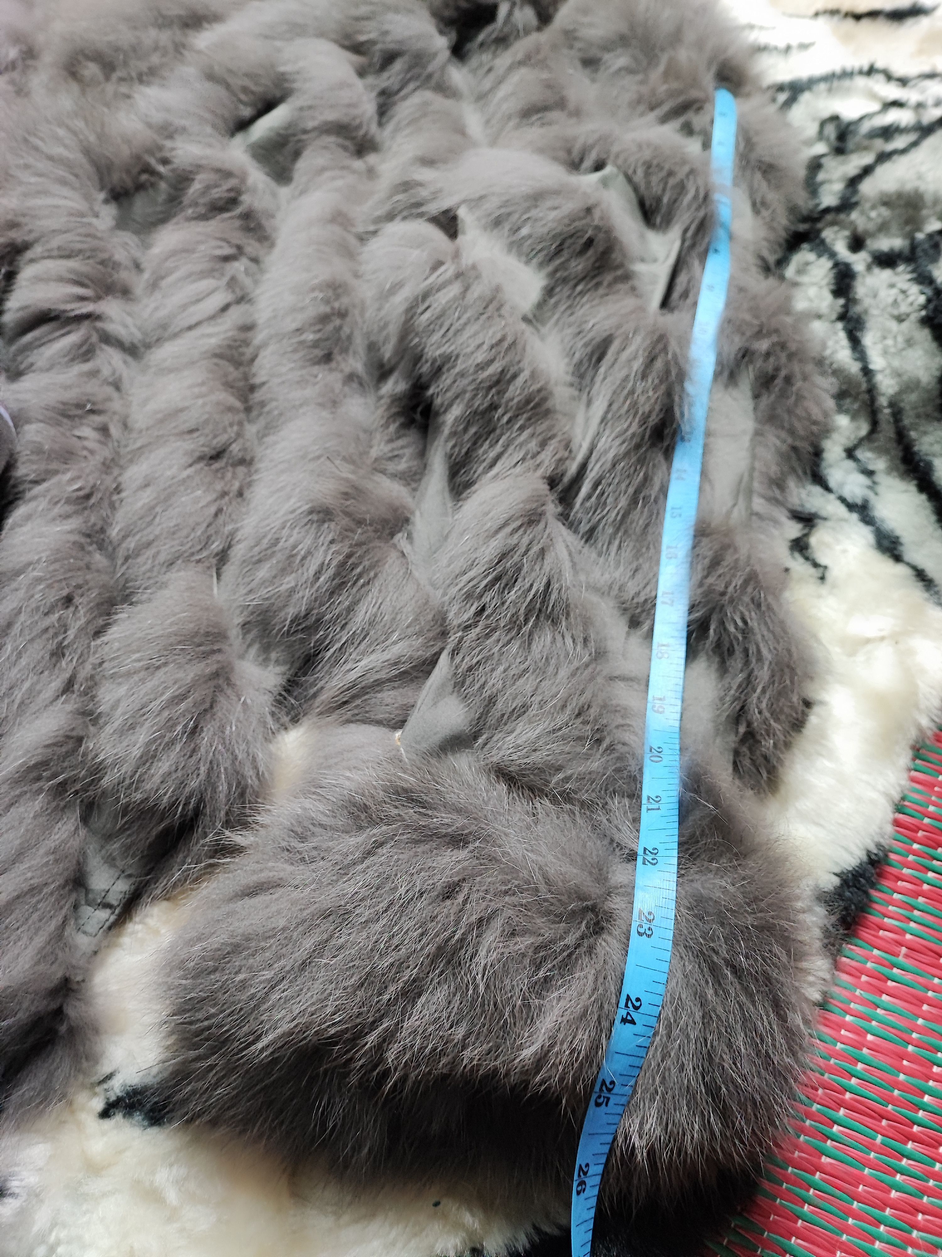 Le Grande Bleu (L.G.B.) Vintage Real Fur Bondage Coat Ravissant Size L / US 10 / IT 46 - 14 Thumbnail