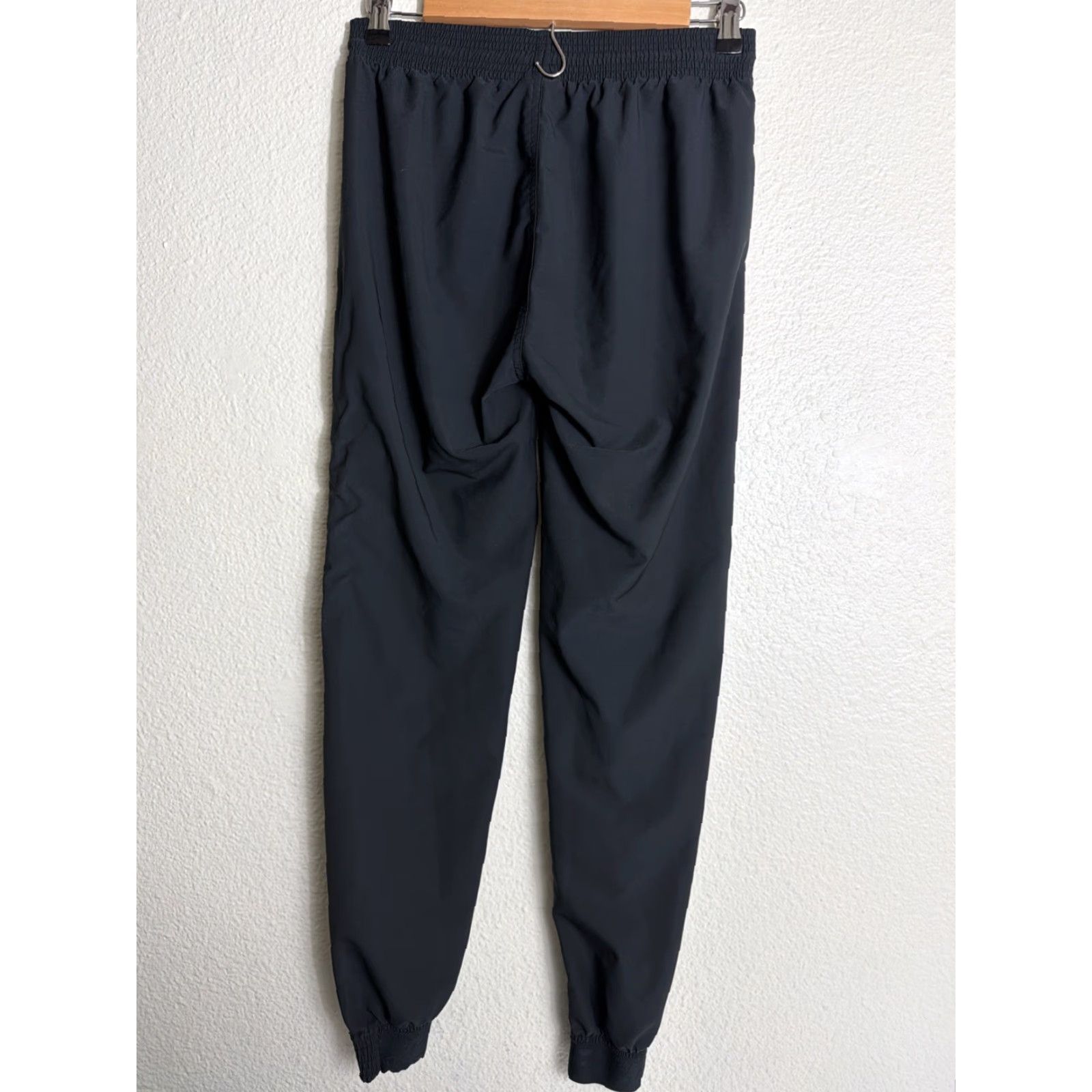 Nike Nike Women's XS Black Bonded Woven Cuffed Jogger Pants 614913-010 Athletic Track Pants Jogger Womens XS Black Solid 27in Inseam Nike Dri-FIT Size 26" / US 2 / IT 38 - 7 Thumbnail
