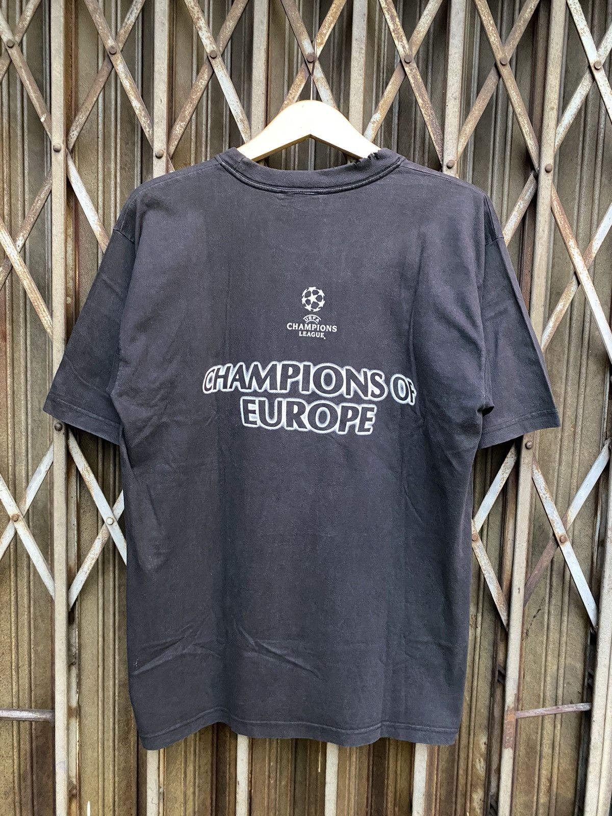 Umbro Vintage Manchester United Champions of Europe by Umbro Tee Size US L / EU 52-54 / 3 - 5 Thumbnail