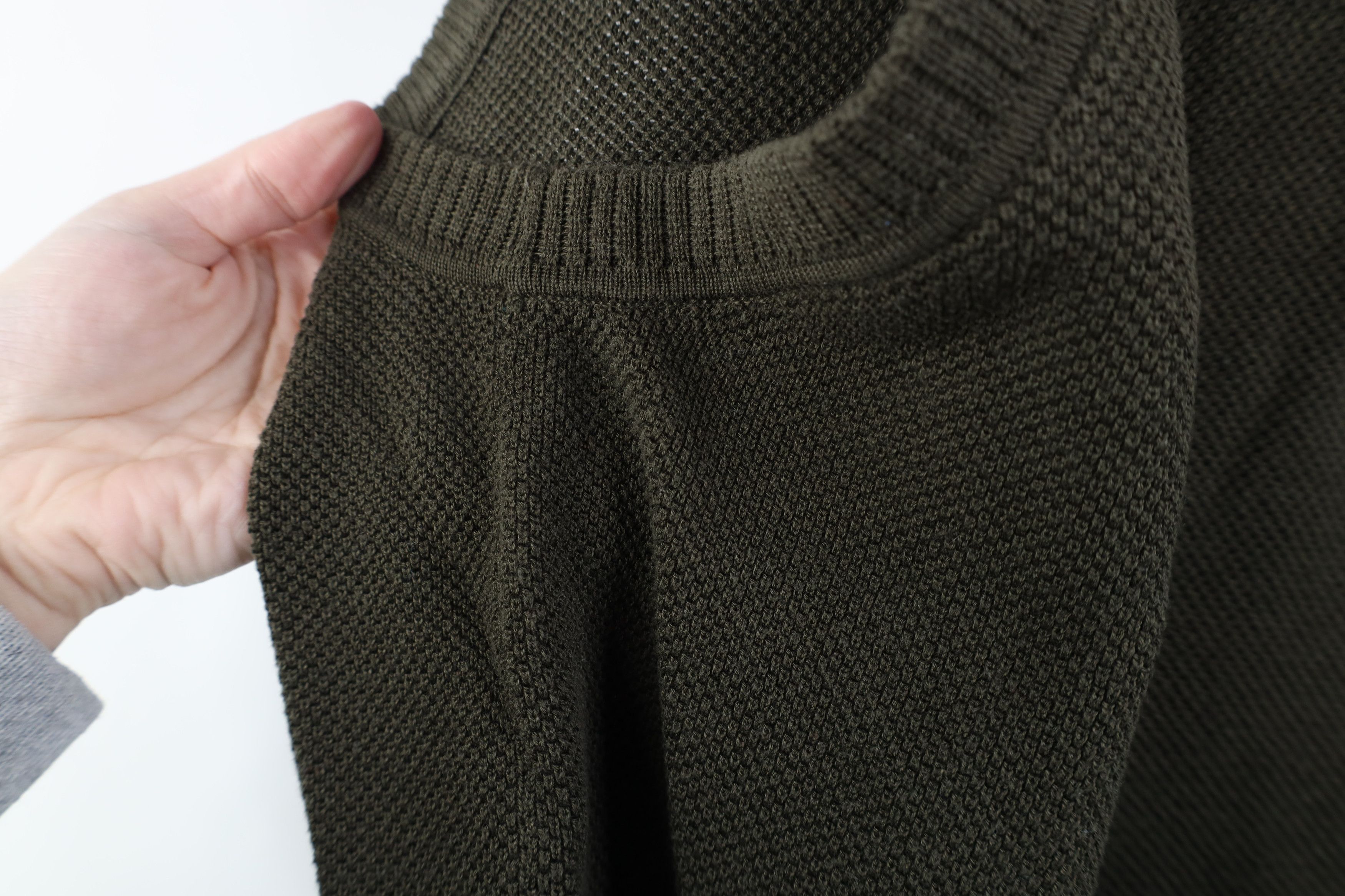 Vintage Vintage 90s Streetwear Thermal Knit Sweater Vest Olive Green Size US XXL / EU 58 / 5 - 6 Thumbnail