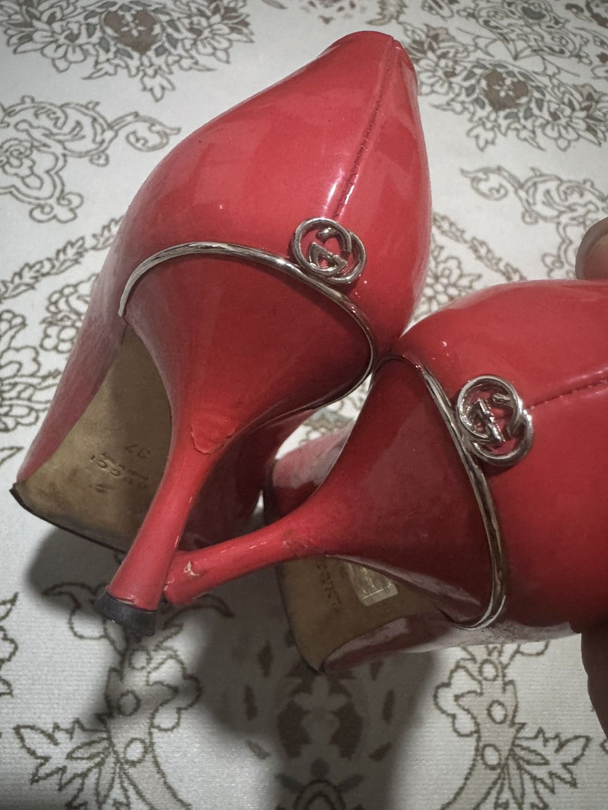 Gucci 🇮🇹 Gucci Red Patent Leather Pointed Toe Pump Heels Size US 7 / IT 37 - 7 Thumbnail