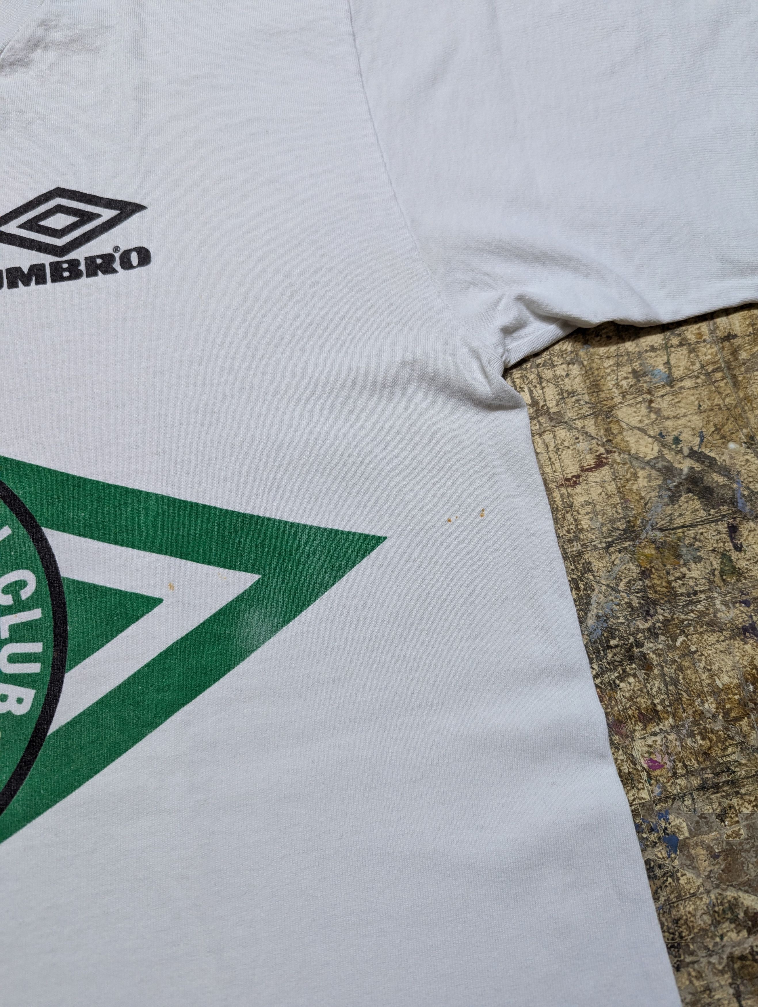 Umbro 90s Umbro "The Celtic Football Club" Logo T Shirt Size US M / EU 48-50 / 2 - 4 Thumbnail
