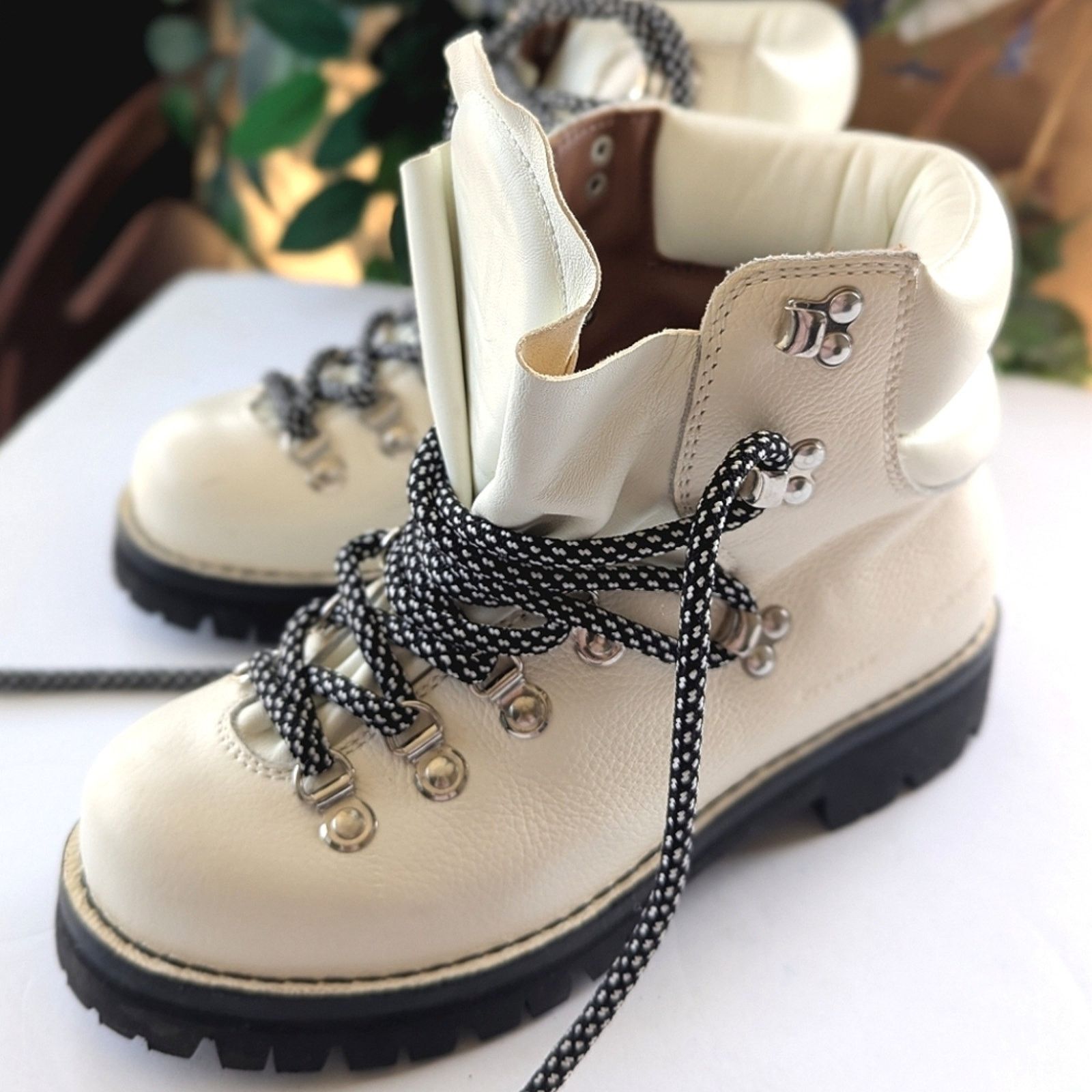 Proenza Schouler Proenza Schouler White Leather Vibram Sole Ankle Hiking Boot Size US 7 / IT 37 - 1 Thumbnail
