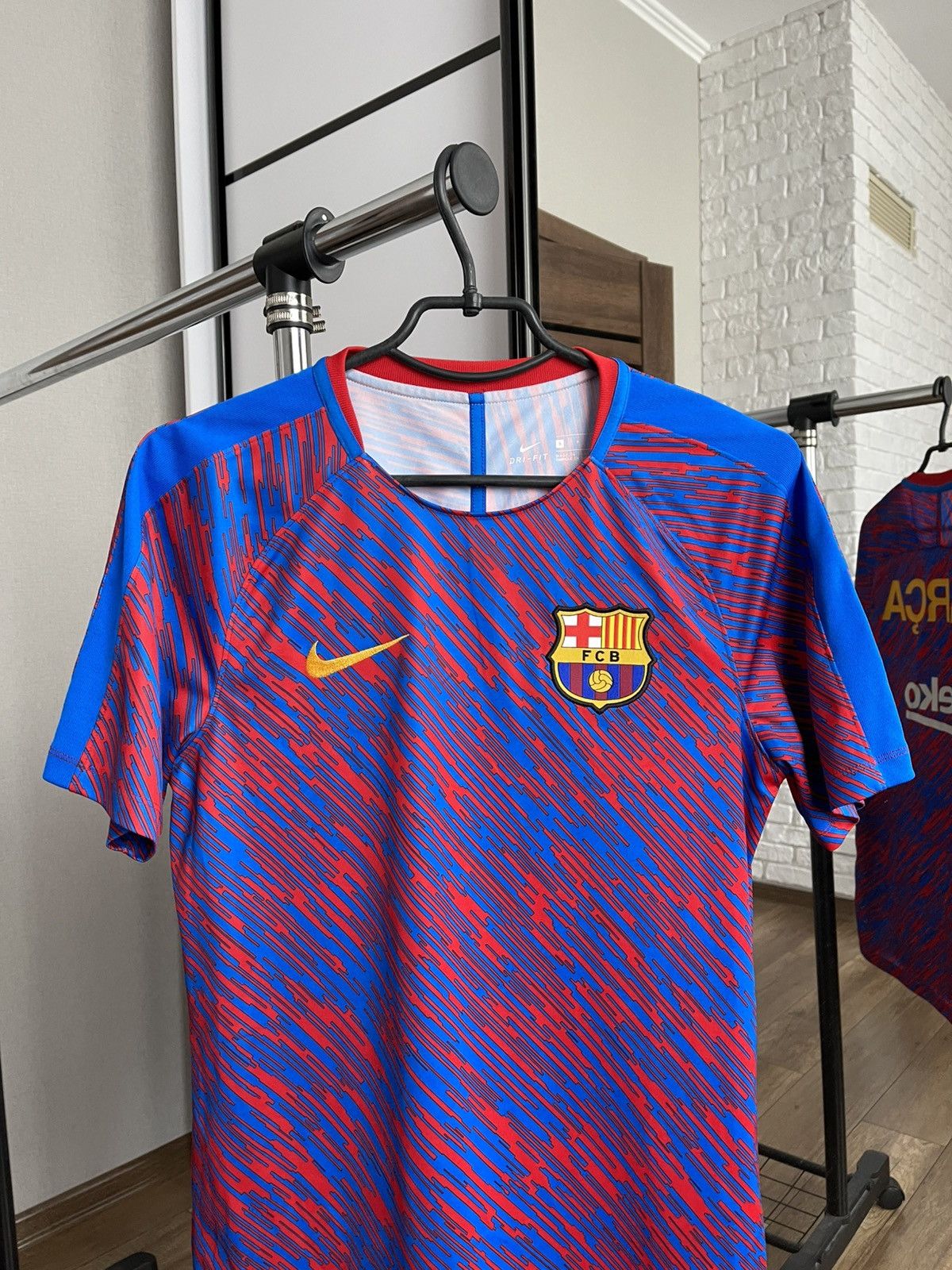 Other 2017/2018 Nike FC Barcelona Training Soccer Jersey T-Shirt Size US S / EU 44-46 / 1 - 4 Thumbnail