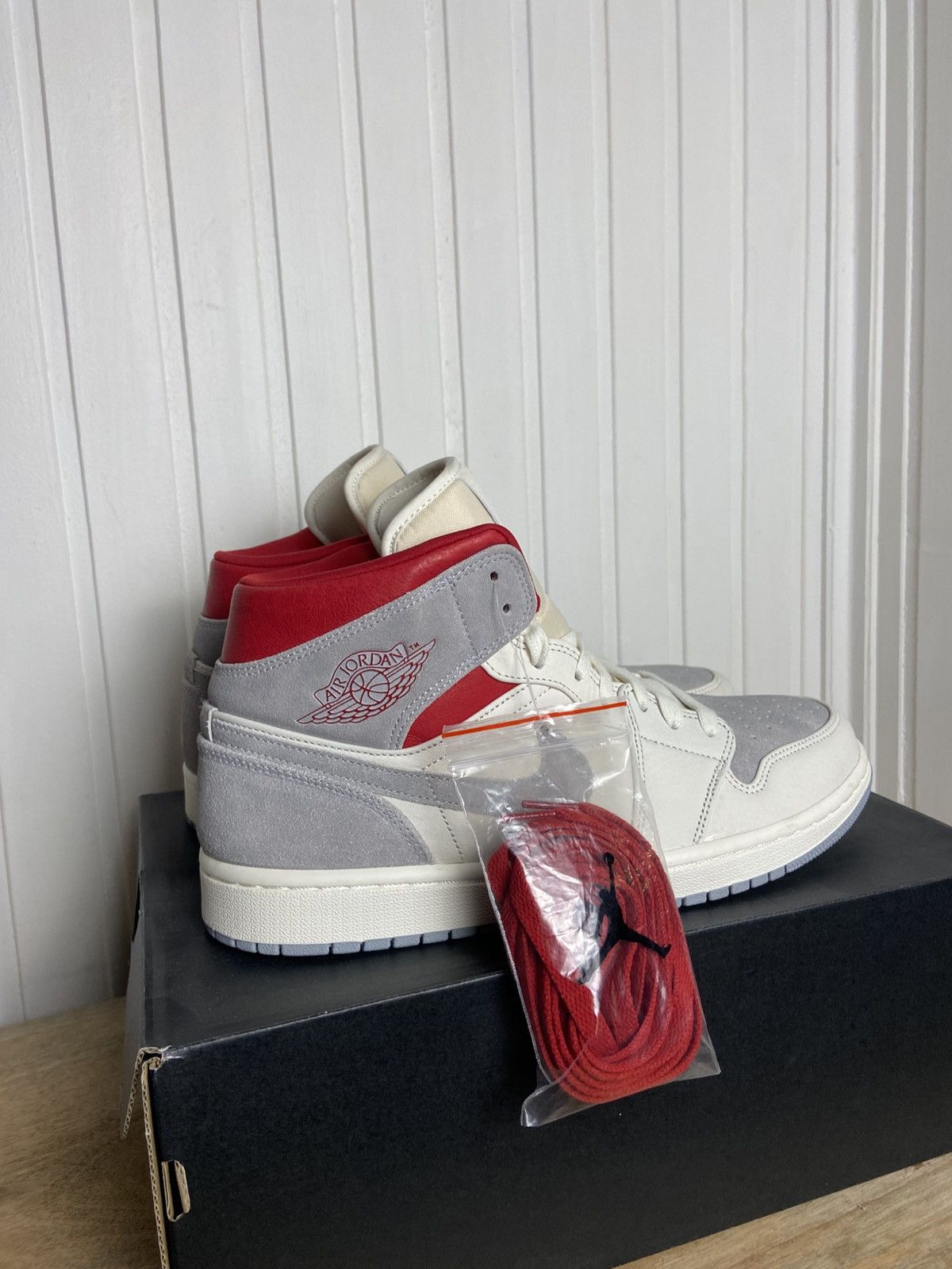 Jordan Brand New Jordan 1 Mid "Sneakersnstuff 20th" authentic size 10,5us Size US 10.5 / EU 43-44 - 4 Thumbnail