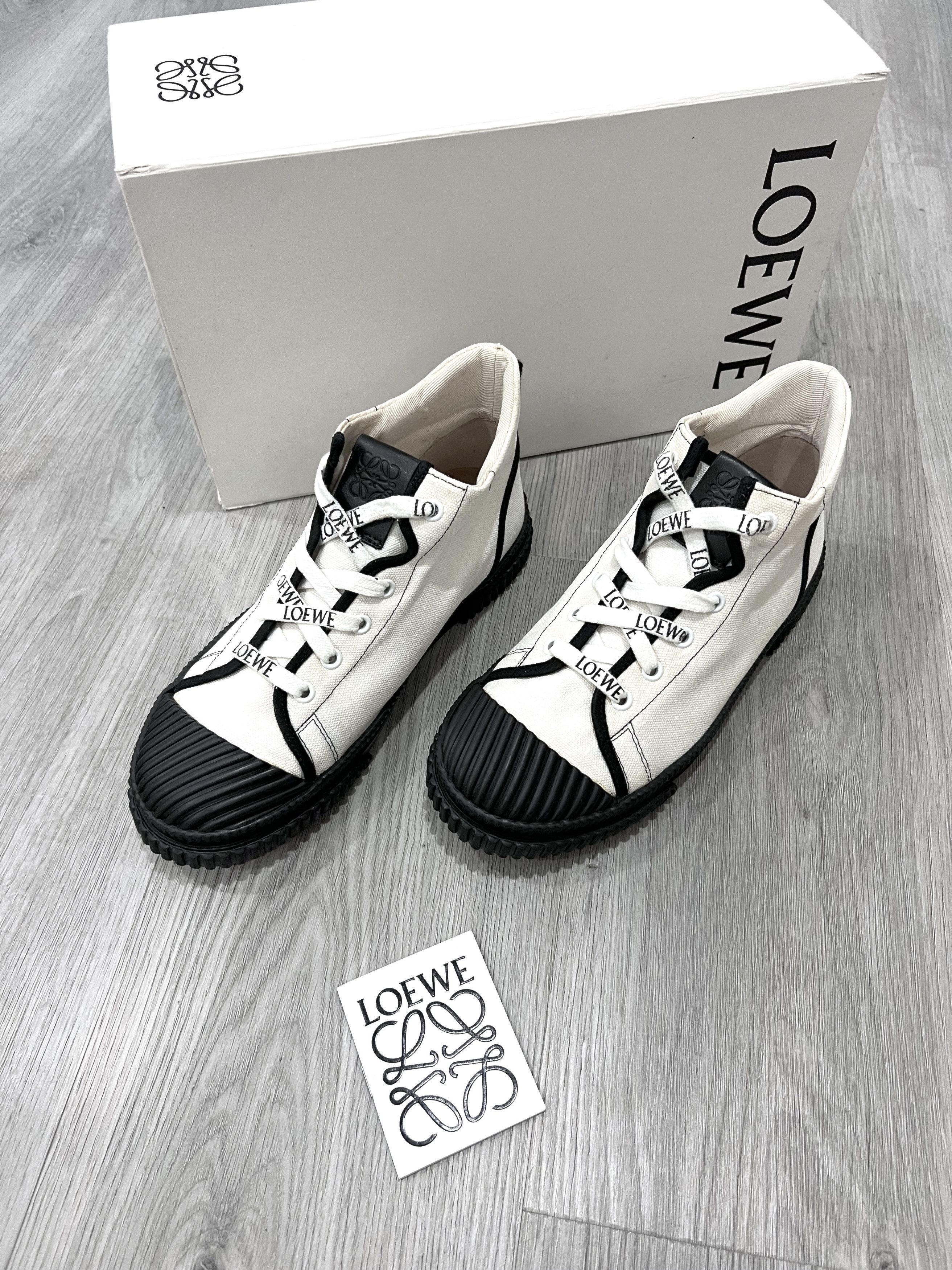 Loewe LOEWE High Top Sneakers 822009 Size US 7 / IT 37 - 1 Thumbnail