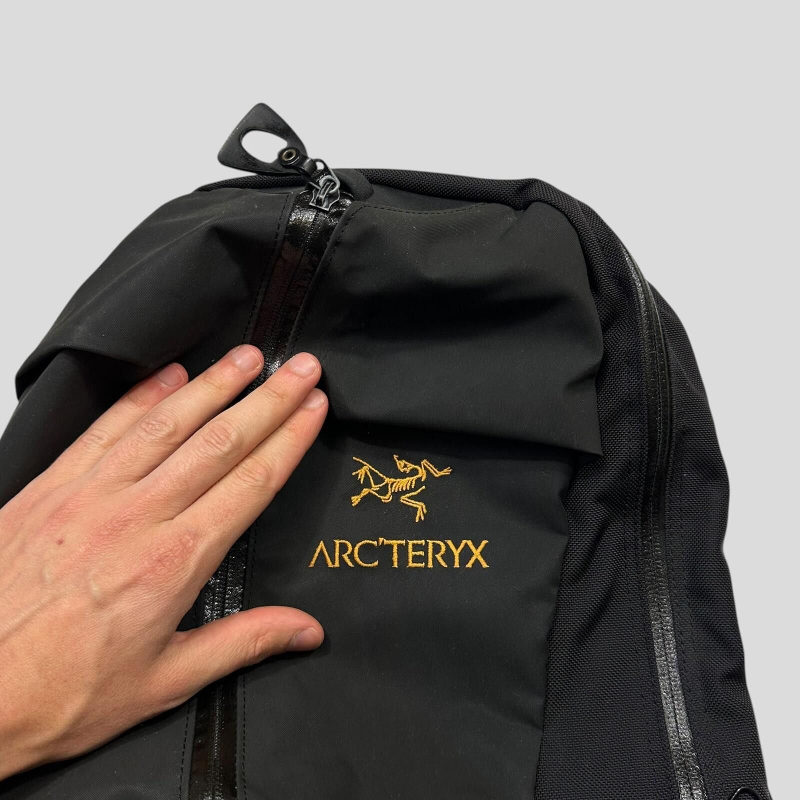 Arc'teryx Arc’teryx Arro 22 Waterproof Backpack - 24k Gold Size ONE SIZE - 2 Thumbnail