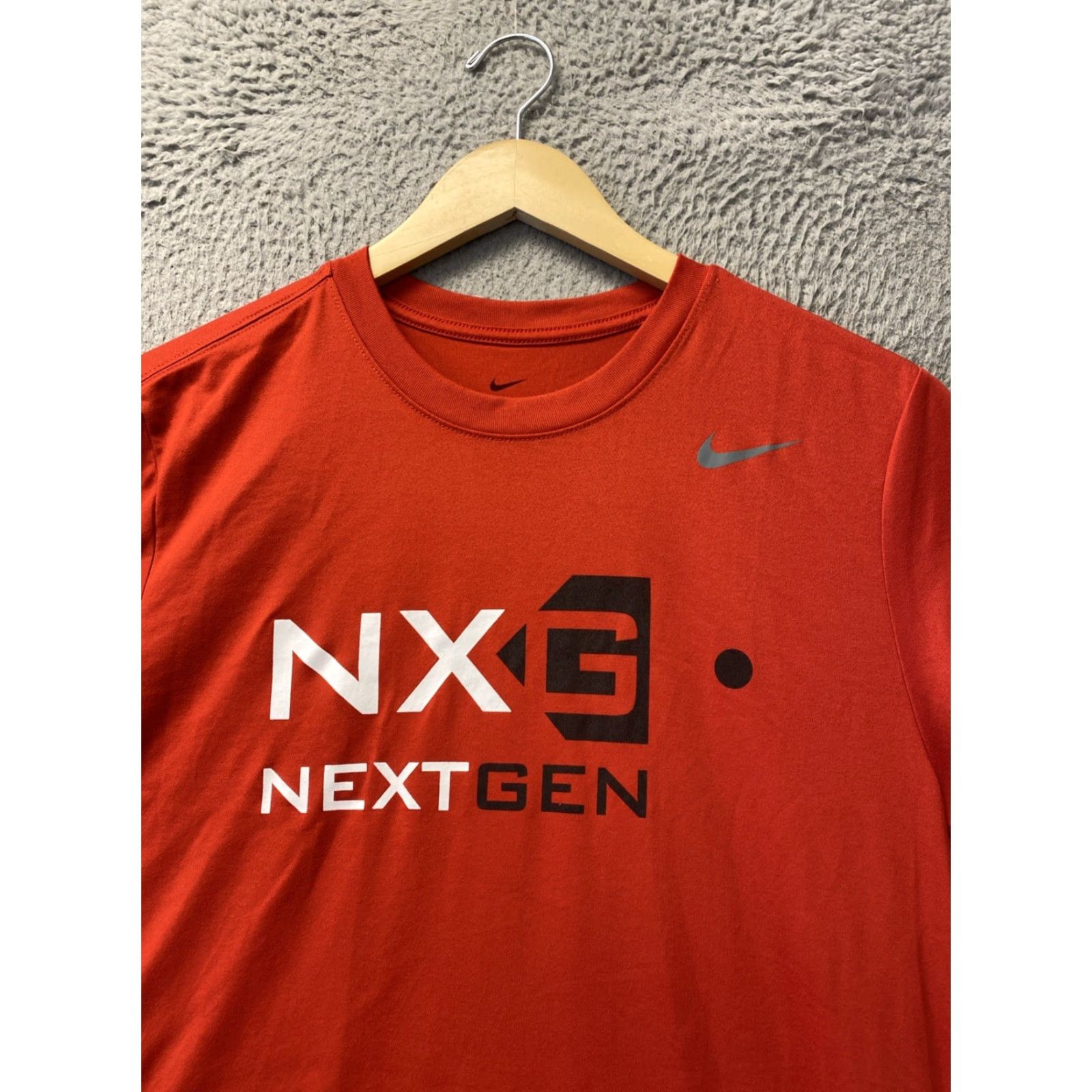 Nike Nike Men's T-Shirt Shirt Casual Athletic Logo Red Short Sleeve Regular Fit 145-24 adults Mens Size US M / EU 48-50 / 2 - 2 Thumbnail