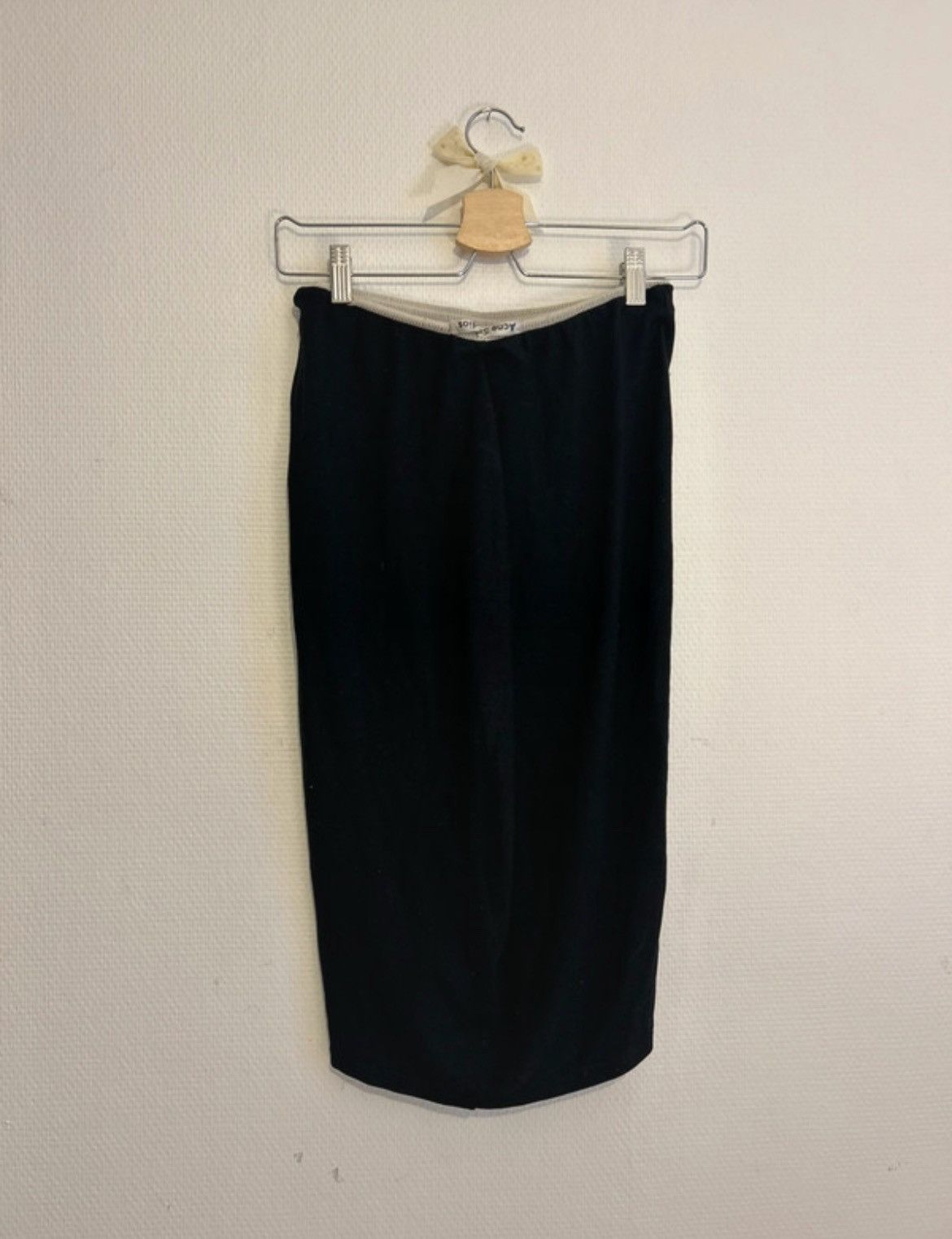 Acne Studios Acné Studios Office Siren Bodycon Midi Skirt - Black Size 27" / US 4 / IT 40 - 2 Thumbnail