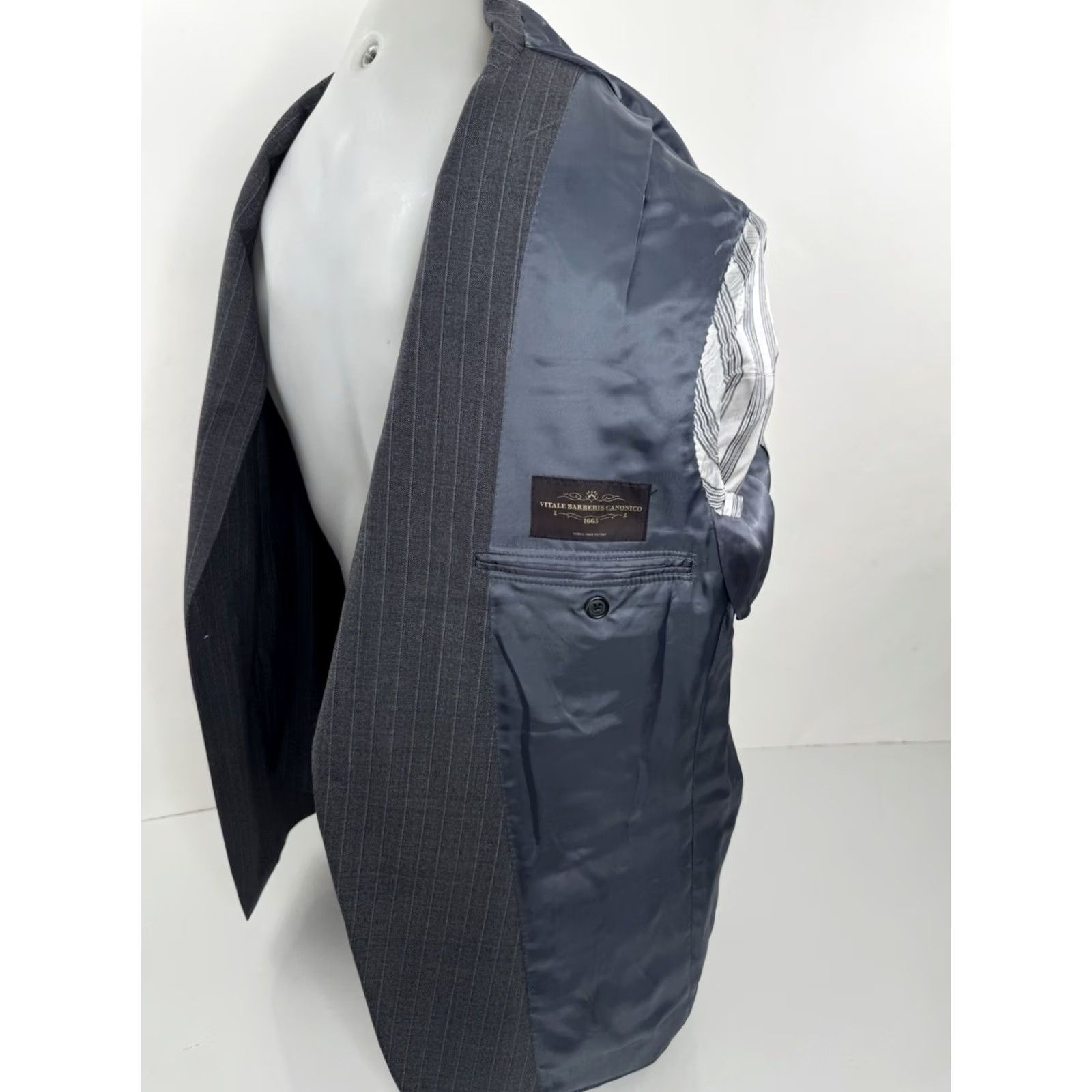 Brooks Brothers BROOKS BROTHERS Regent / CANONICO - WOOL Striped Blazer Jacket 44 R Gray / Blue Mens Size 44R - 7 Thumbnail
