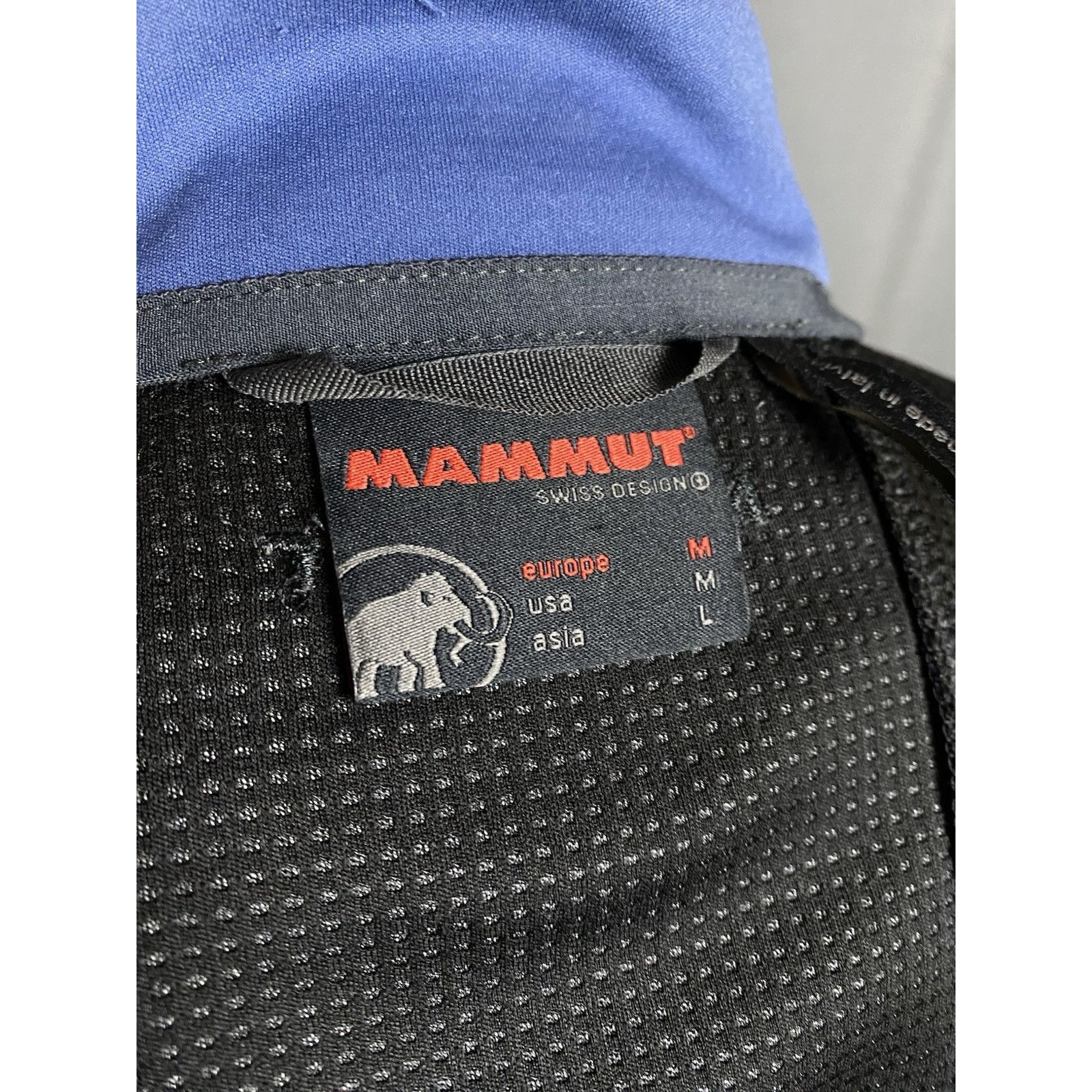 Mammut Mammut Men's Blue Black Softshell Windstopper Jacket Size M Size US M / EU 48-50 / 2 - 12 Thumbnail