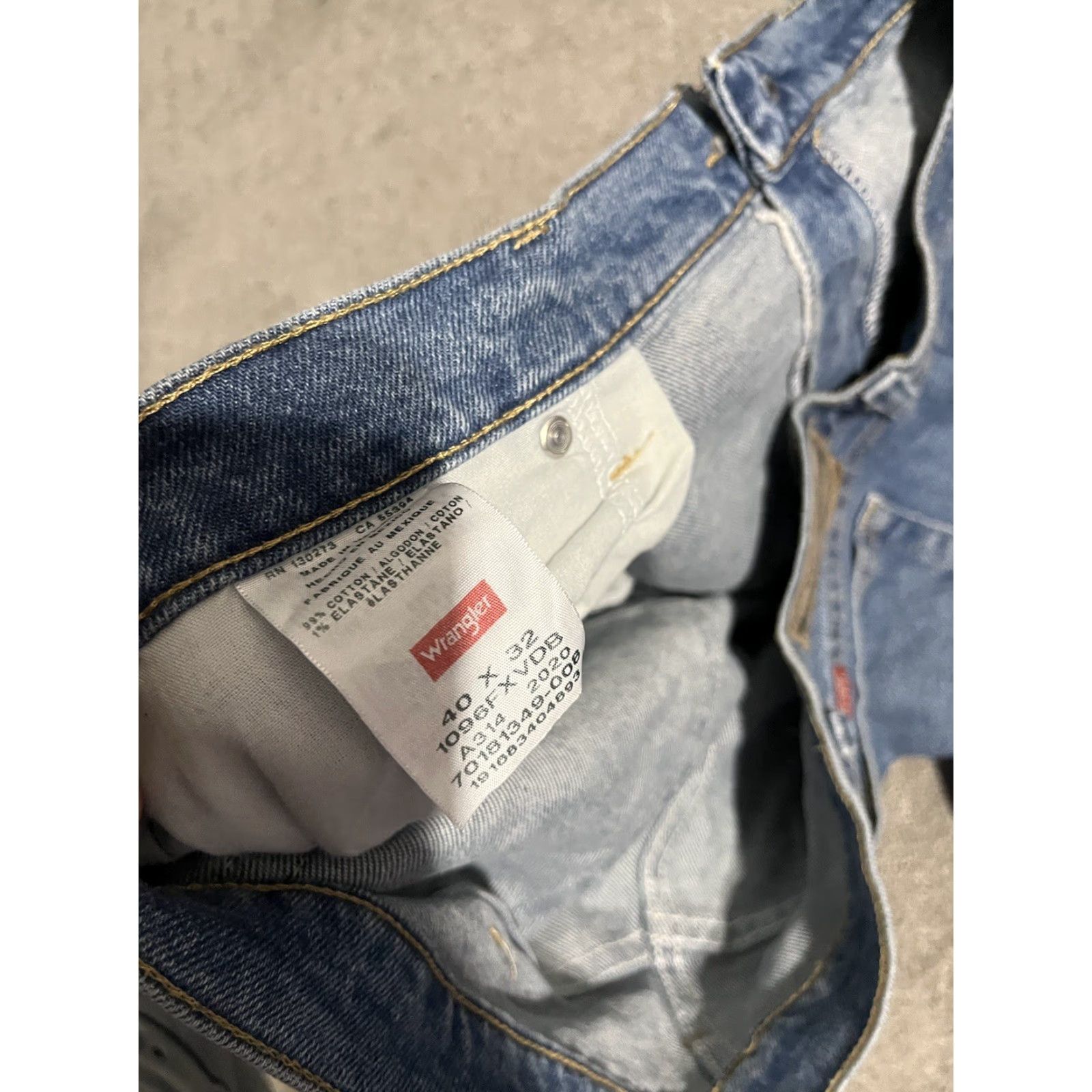 Wrangler Wrangler Jeans Regular 100% Cotton Blue Denim Size 40x32 Distressed Mens Regular Fit Stretch Cotton Blend Zipper Logo Cowgirl? (Note: Clarify) Size US 40 / EU 56 - 7 Thumbnail
