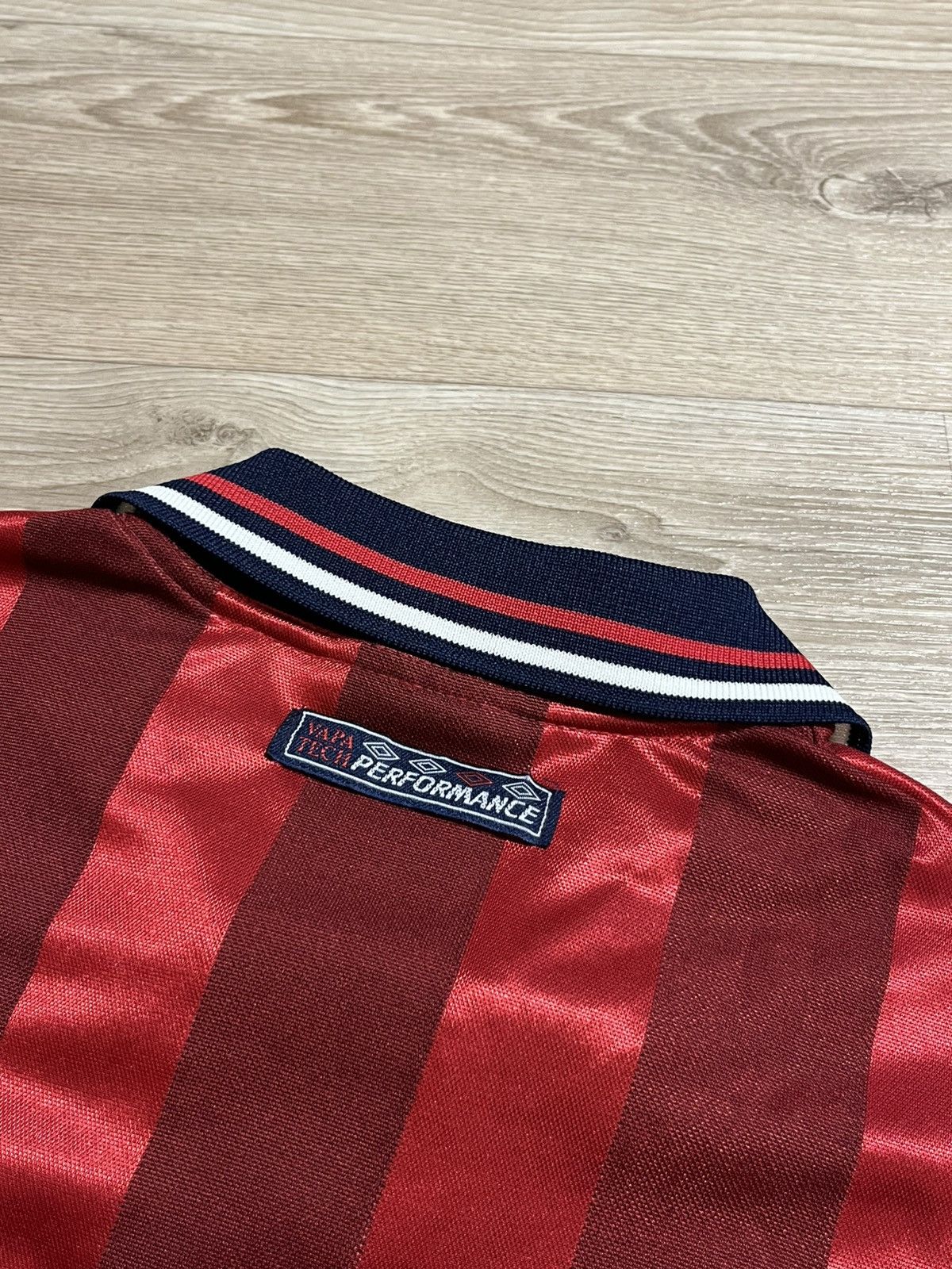 Umbro Vintage 90s Team England 1997-1999 Umbro Soccer Jersey Size US M / EU 48-50 / 2 - 3 Thumbnail