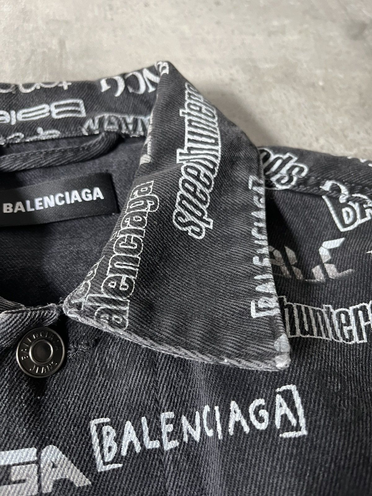 Balenciaga Balenciaga denim jacket all over print black white monogram Size US L / EU 52-54 / 3 - 7 Thumbnail