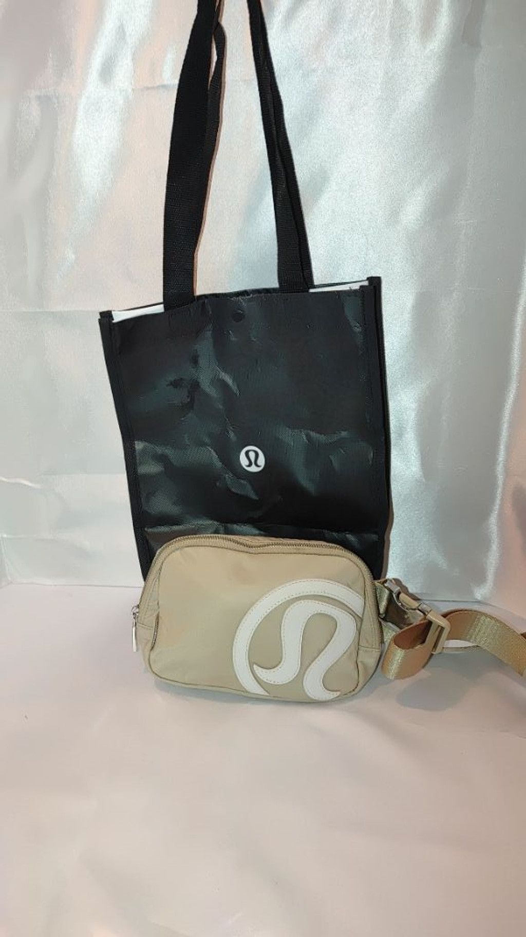 Lululemon lululemon Athletica Everywhere Belt Bag - Special Edition - Size ONE SIZE - 2 Thumbnail