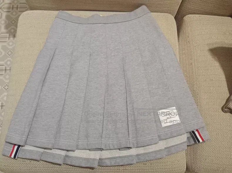 Thom Browne Thom Browne Gray A-line pleated short skirt Size 27" / US 4 / IT 40 - 1 Thumbnail