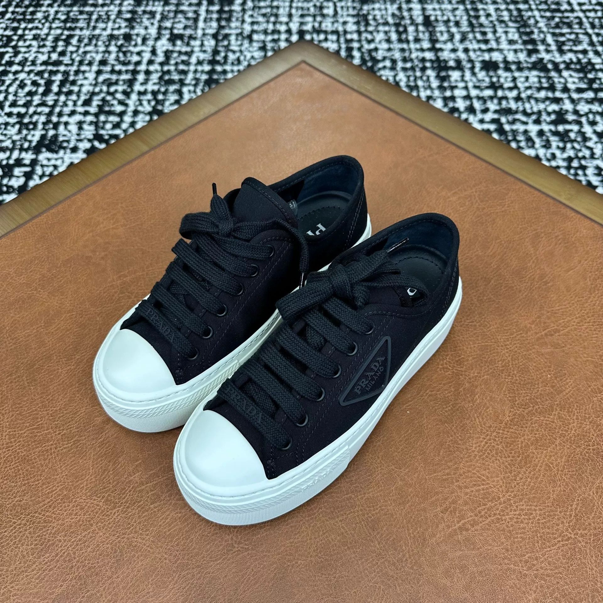 Prada Prada Black Lowtop Sneakers it_35 Women Size US 5 / IT 35 - 1 Thumbnail