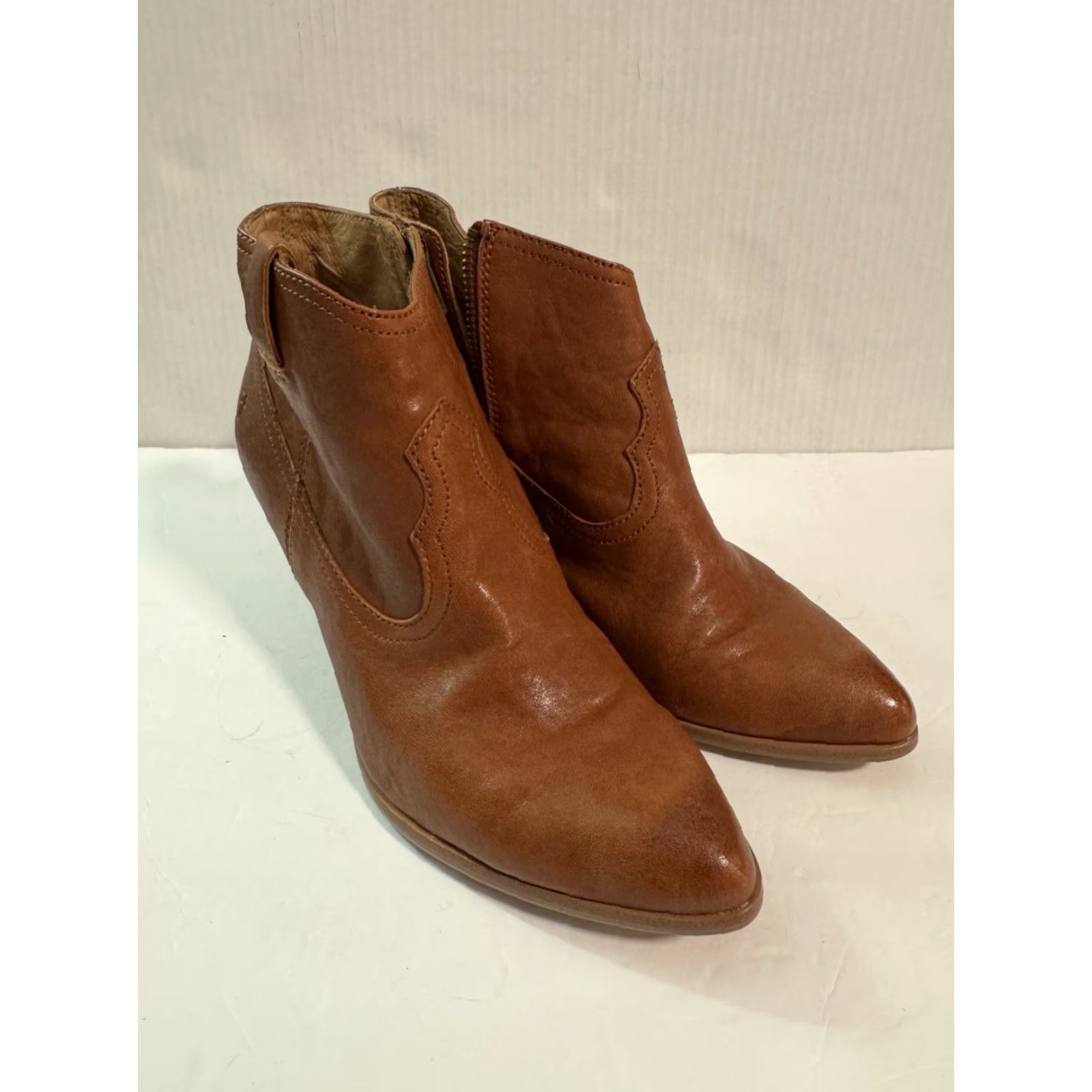 Frye Frye Reina Cognac Leather Western Ankle Bootie 3479257-COG Size 9M Women Boots Size US 9 / IT 39 - 2 Thumbnail