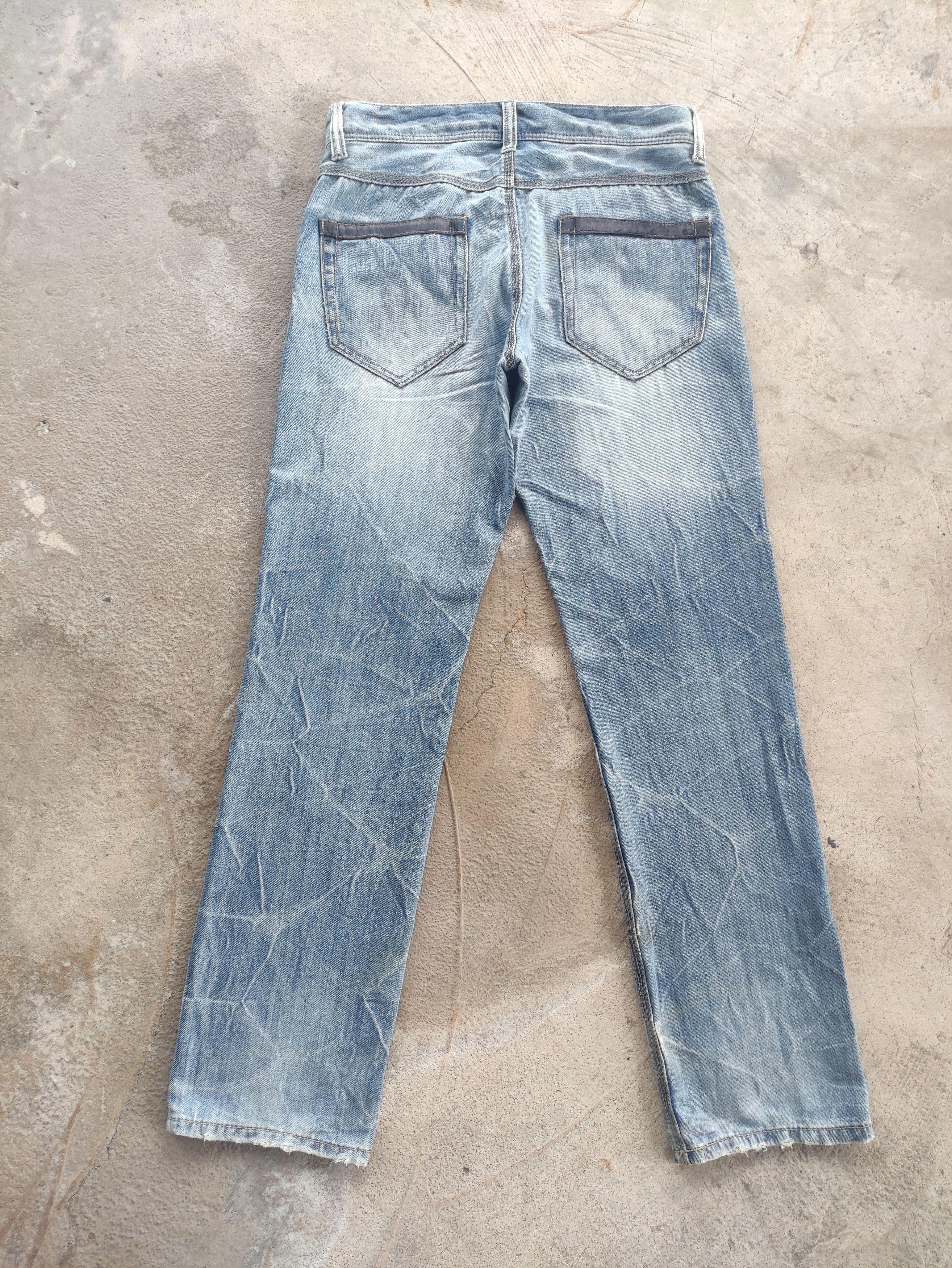 Japanese Brand Vintage Japanese Jean Distressed Faded Denim Pants Size US 34 / EU 50 - 9 Thumbnail
