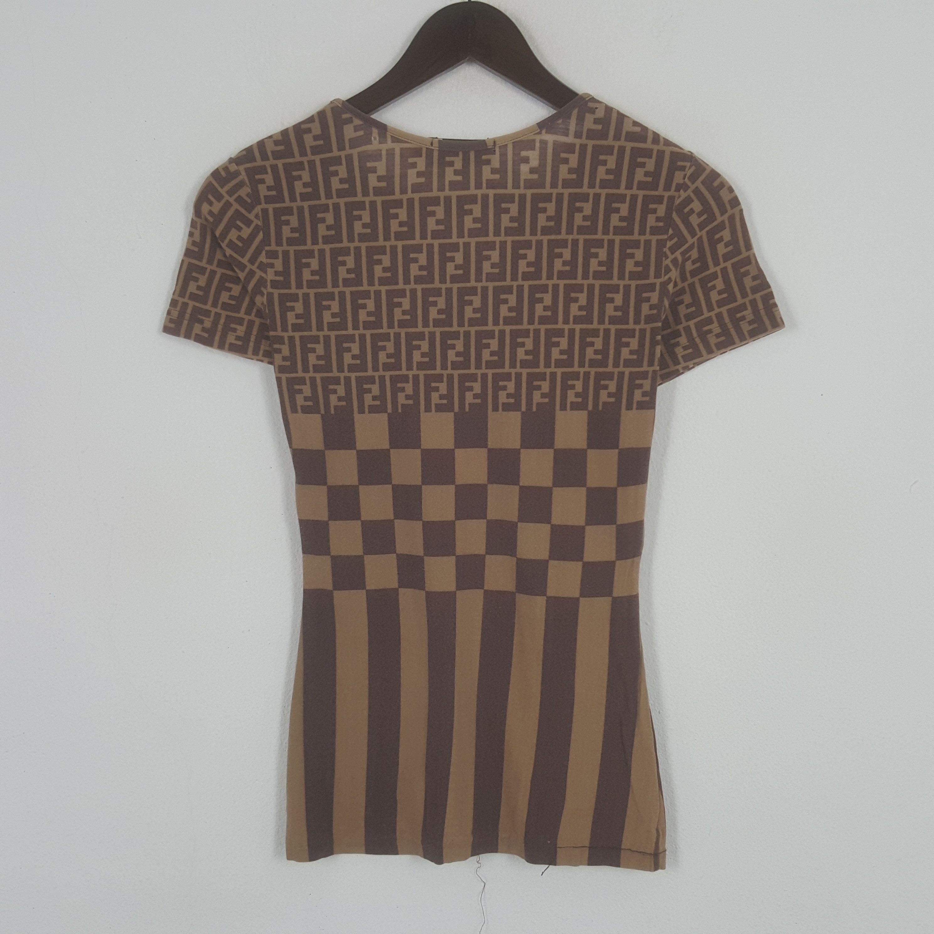 Fendi × Vintage Vintage Fendi Monogram Tshirt Size XS / US 0-2 / IT 36-38 - 2 Thumbnail