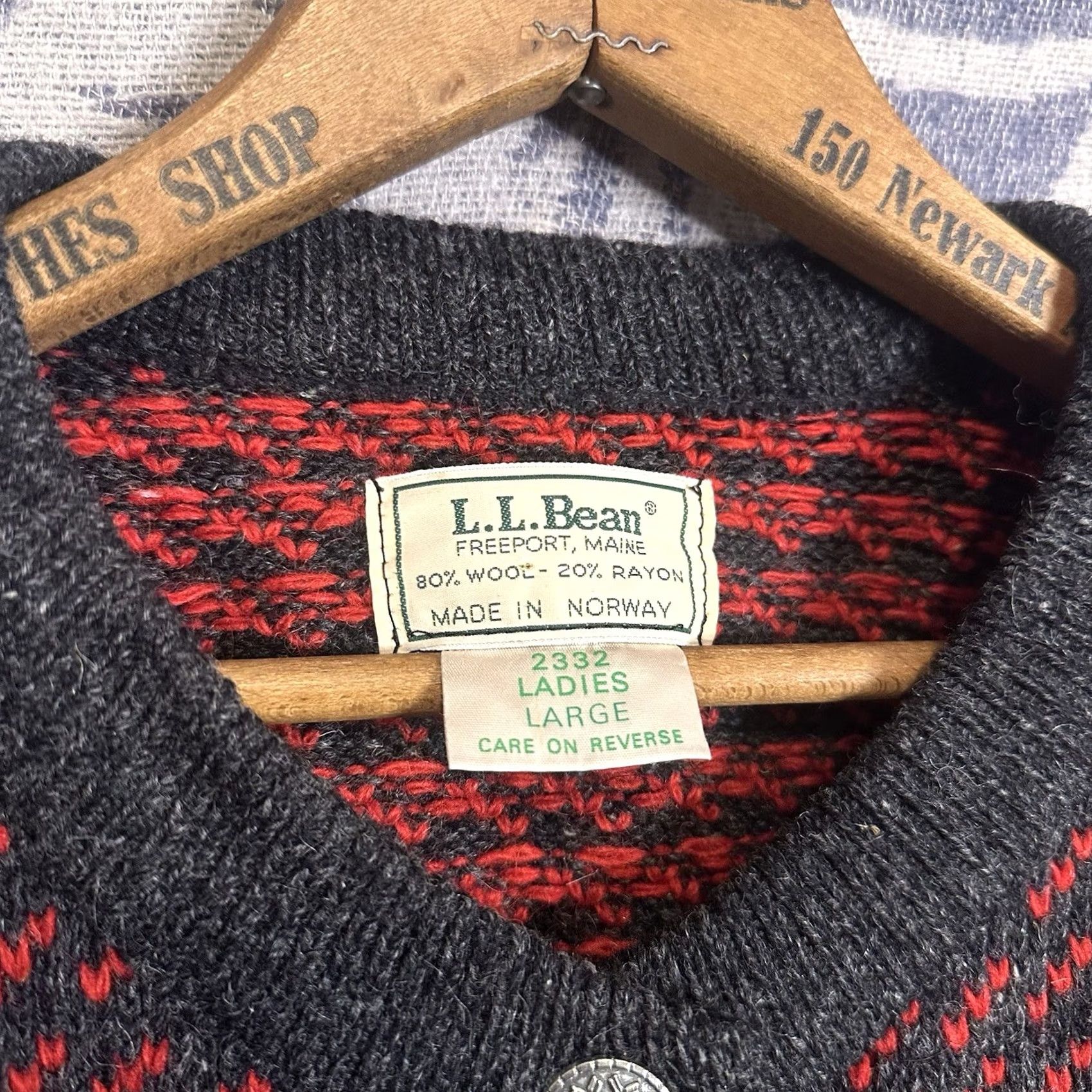 Vintage VINTAGE L.L. Bean Cardigan Sweater Wool Rayon Birds Eye Red Womens Large Norway - Round Neck, Heavyweight, Button, Long Sleeve, Regular Fit Size L / US 10 / IT 46 - 3 Thumbnail