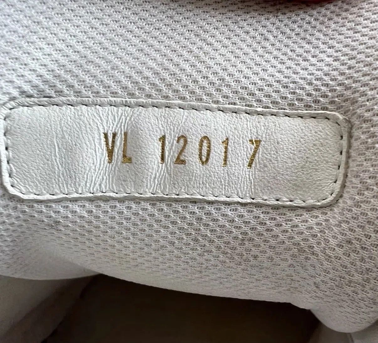 Louis Vuitton Green Low. Size US 8 / EU 41 - 4 Thumbnail