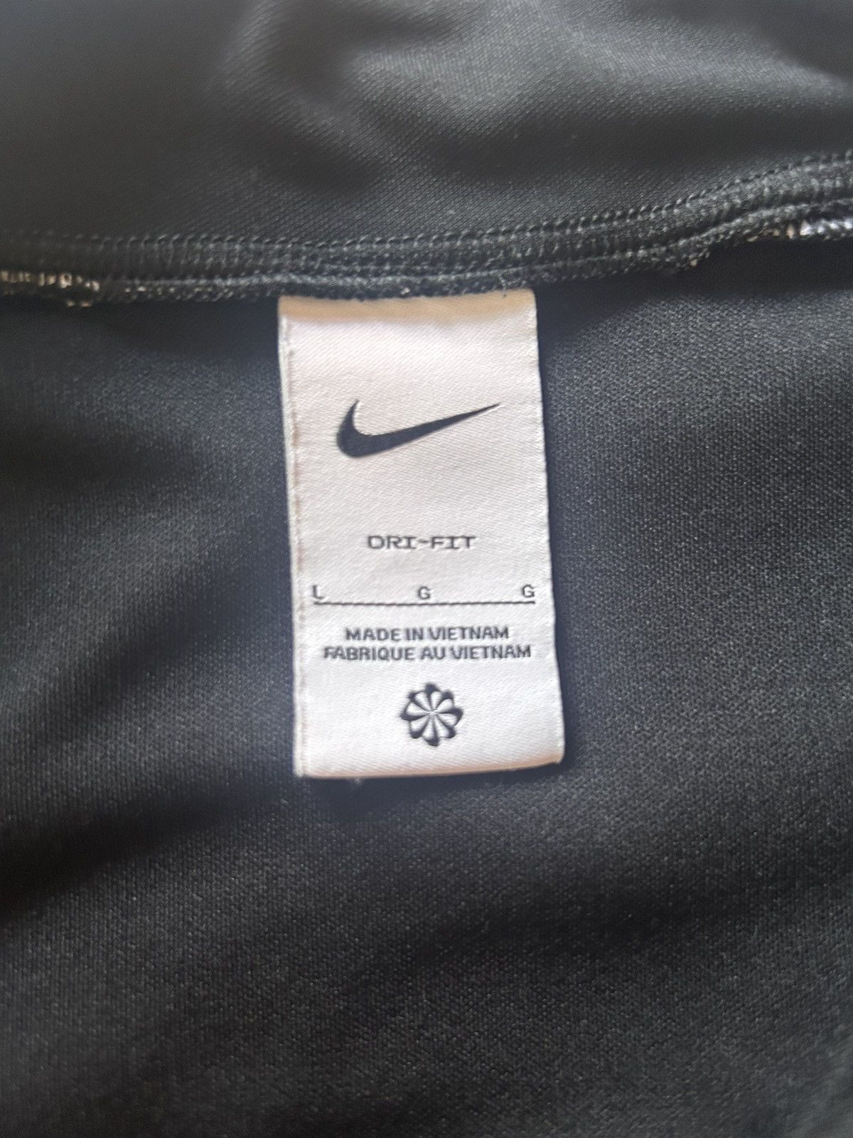 Nike Dri fit black and white top Size US L / EU 52-54 / 3 - 3 Thumbnail