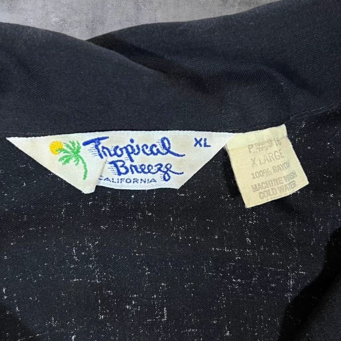 Vintage VINTAGE Tropical Breeze California Hawaiian Floral Rayon Open Collar Shirt XL Men Black Short Sleeve Button-Up 80s" Size US XL / EU 56 / 4 - 4 Thumbnail