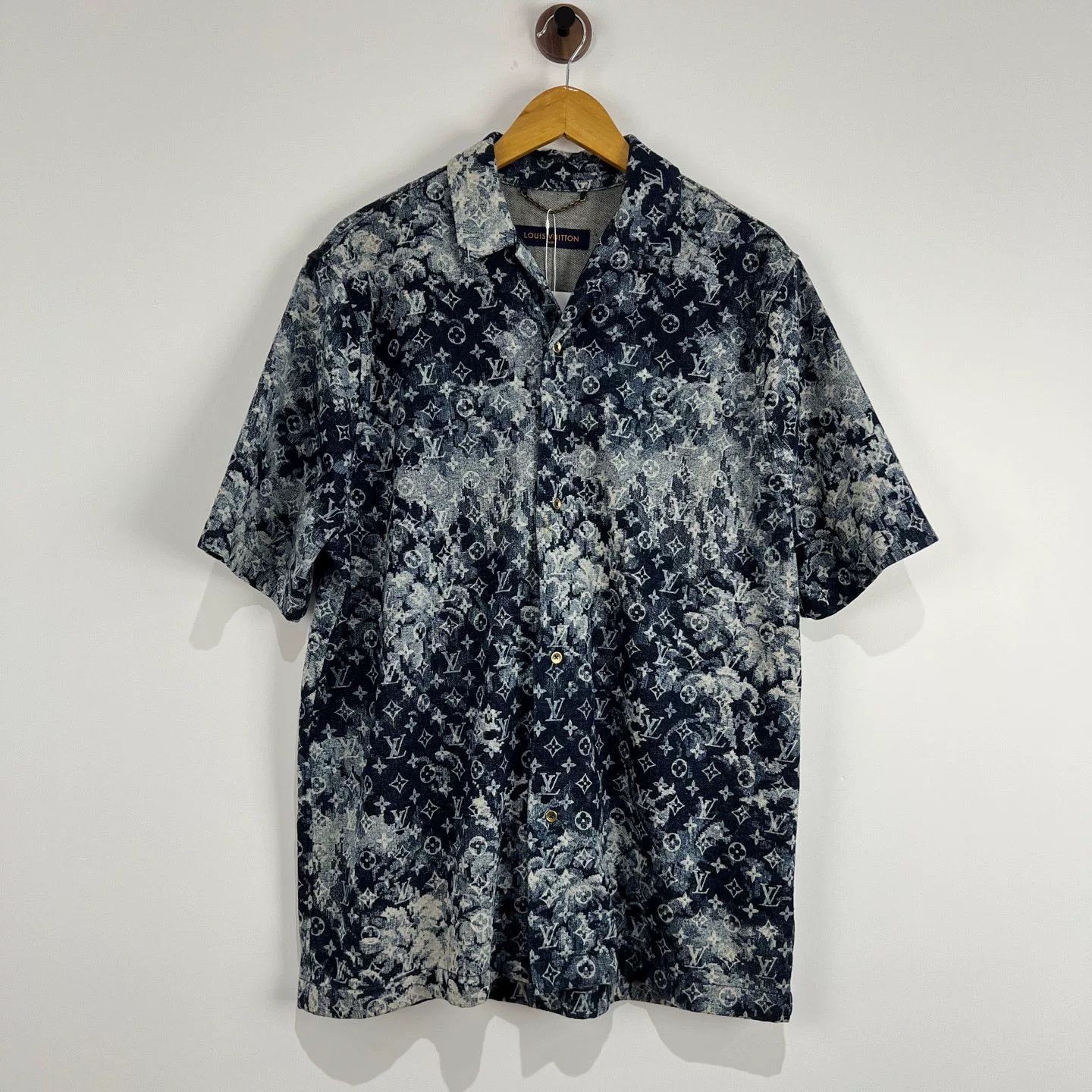 Louis Vuitton Louis Vuitton Printed Denim Shirt M Size Size US M / EU 48-50 / 2 - 1 Thumbnail