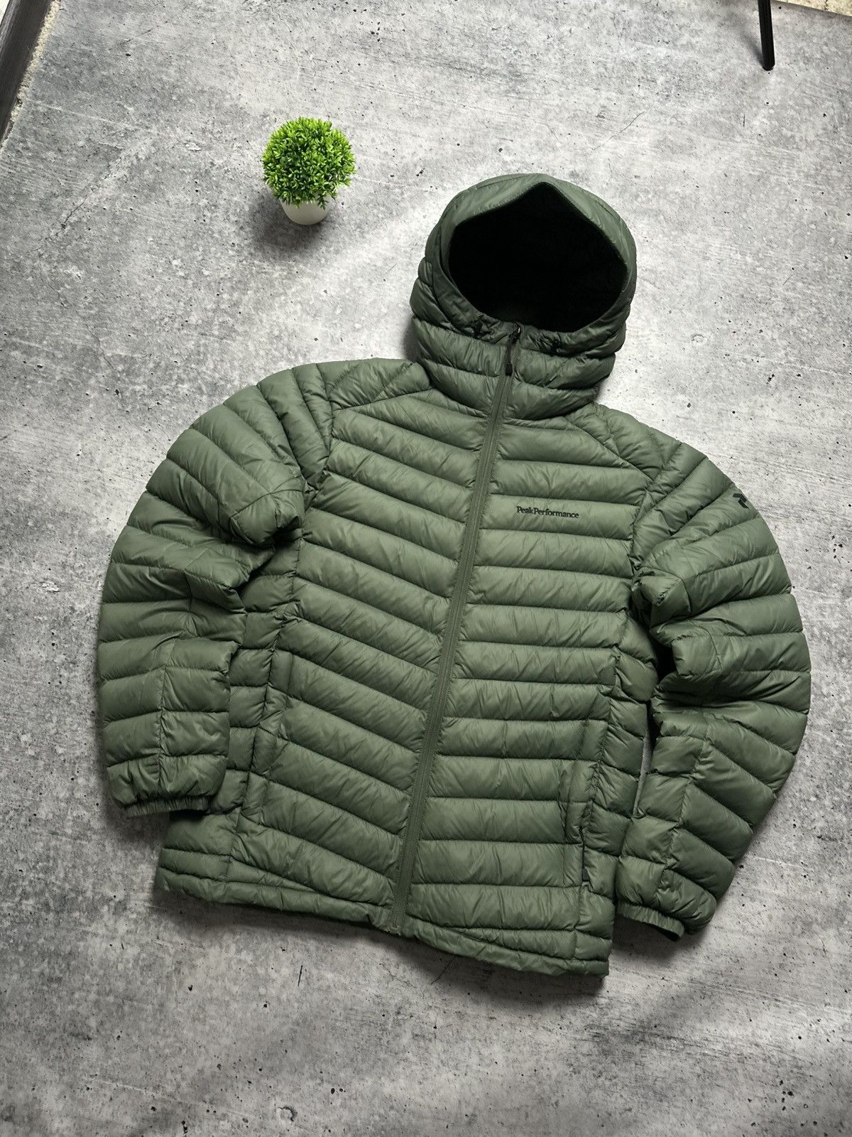 Peak Performance Peak Performance Frost Down Hood Outdoor Mountain Jacket Size US M / EU 48-50 / 2 - 3 Thumbnail