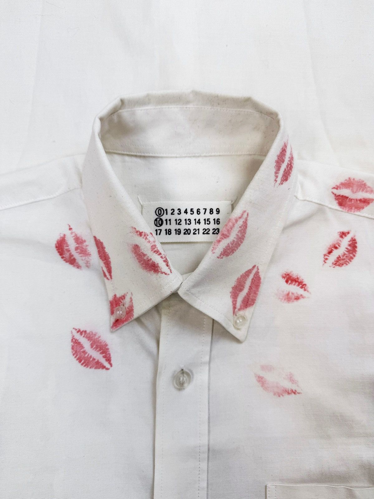 Maison Margiela AW06 Maison Margiela Artisanal 0 ‘Kiss’ 1/45 Button Up Shirt Size US S / EU 44-46 / 1 - 3 Thumbnail