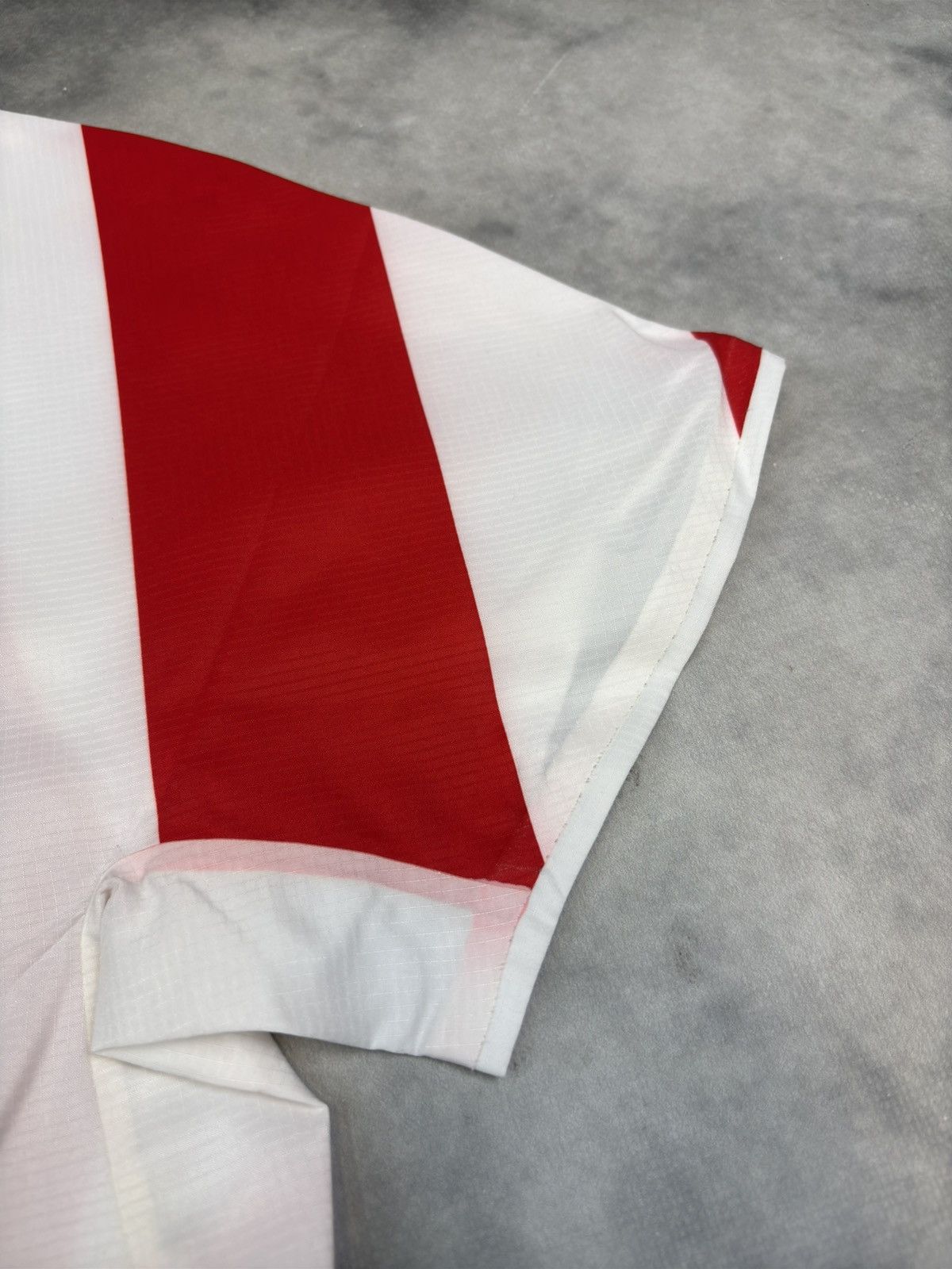 Puma × Vintage Olympiacos Greece Home Jersey 2006 2007 perfect condition L Size US L / EU 52-54 / 3 - 4 Thumbnail