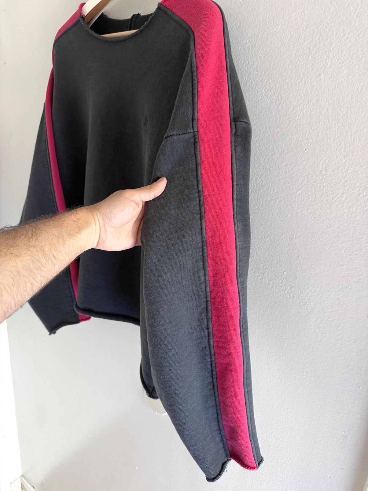 Greg Ross USA Greg Ross Side Stripe Raw Hem Yoke Sweatshirt Black/Red Size US S / EU 44-46 / 1 - 16 Thumbnail